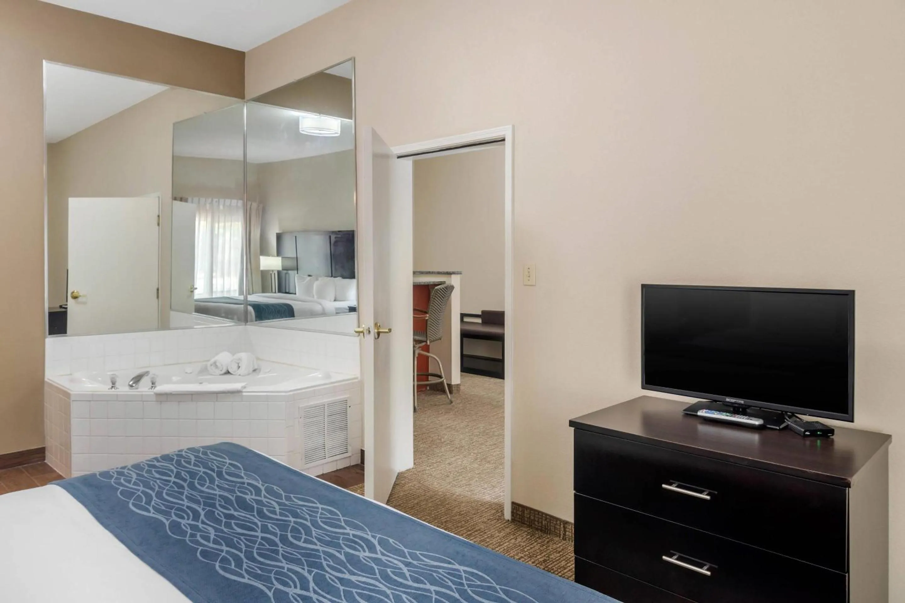 Bedroom, Bed in Comfort Inn & Suites Atlanta-Smyrna