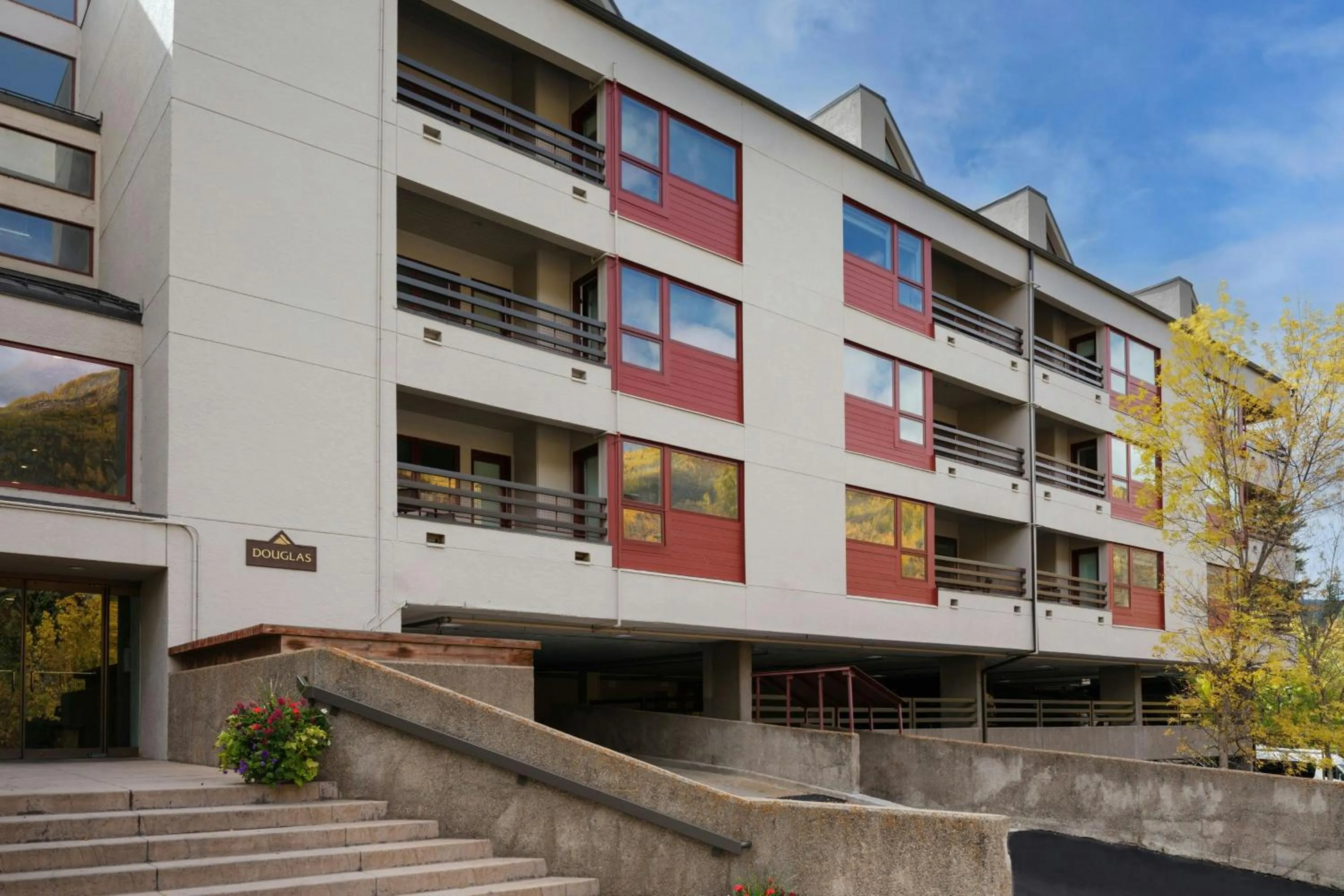 Property building in Marriott's StreamSide Douglas at Vail