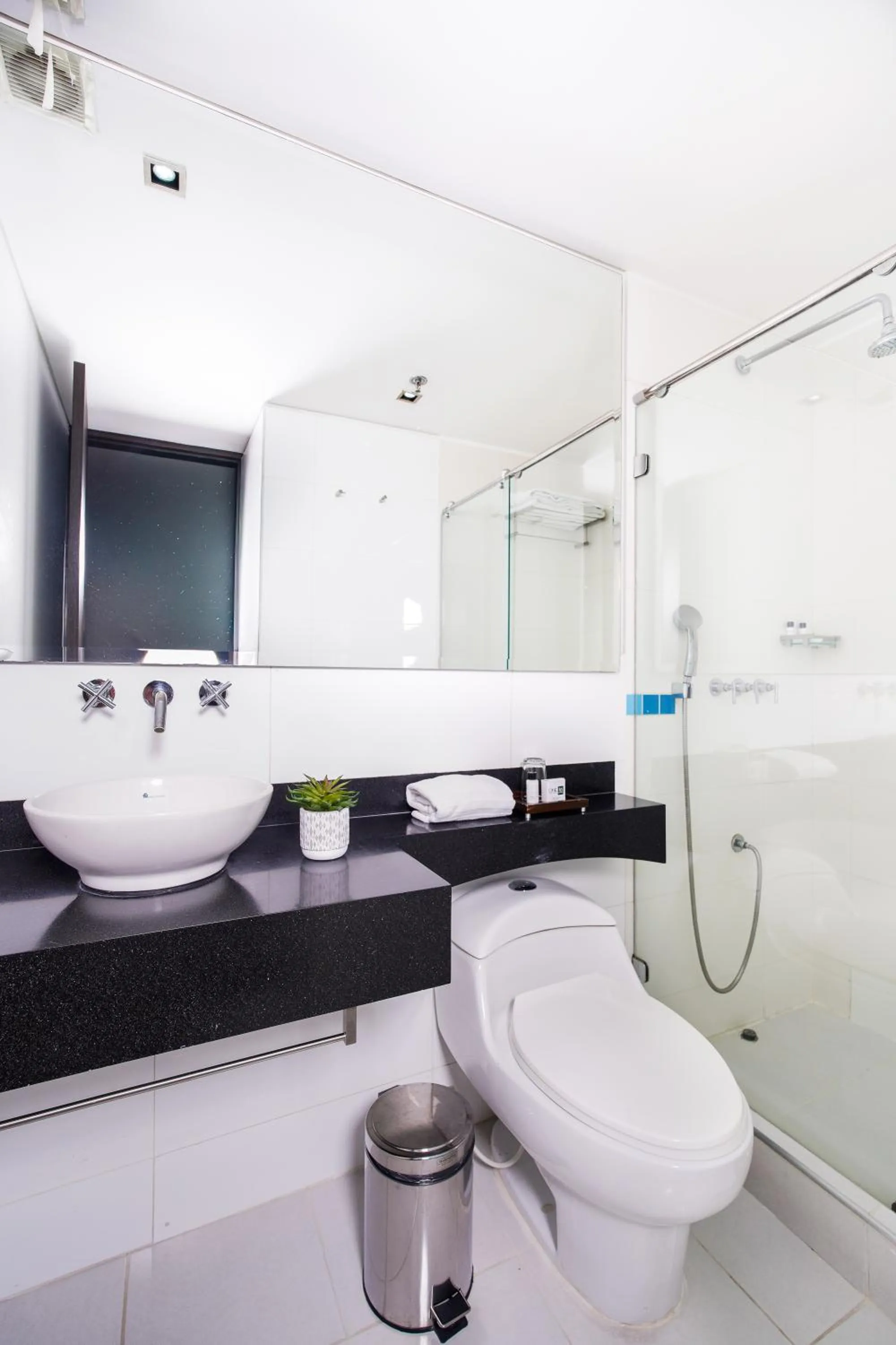 Bathroom in One Sixteen Hotel