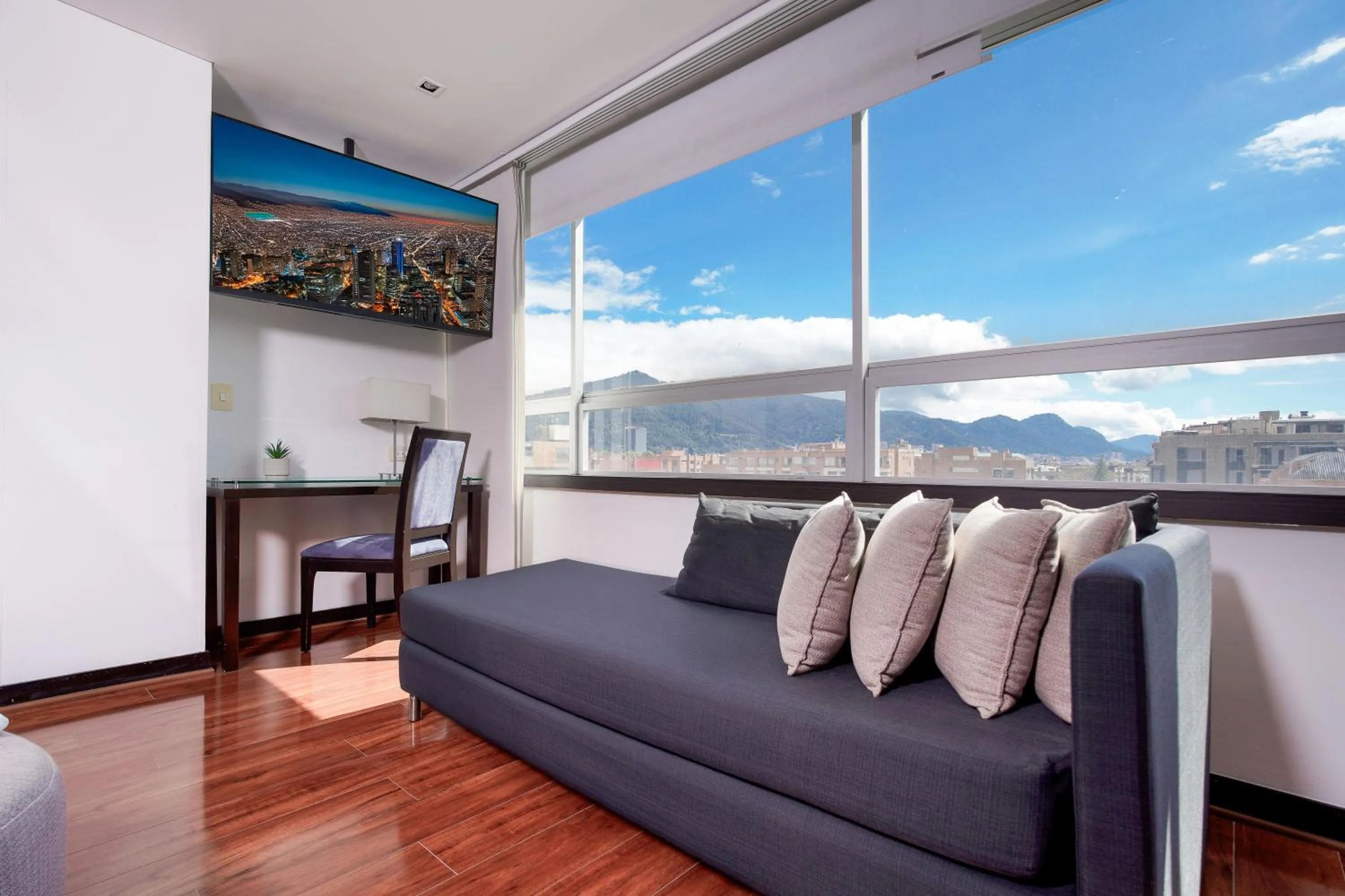 Living room in One Sixteen Hotel