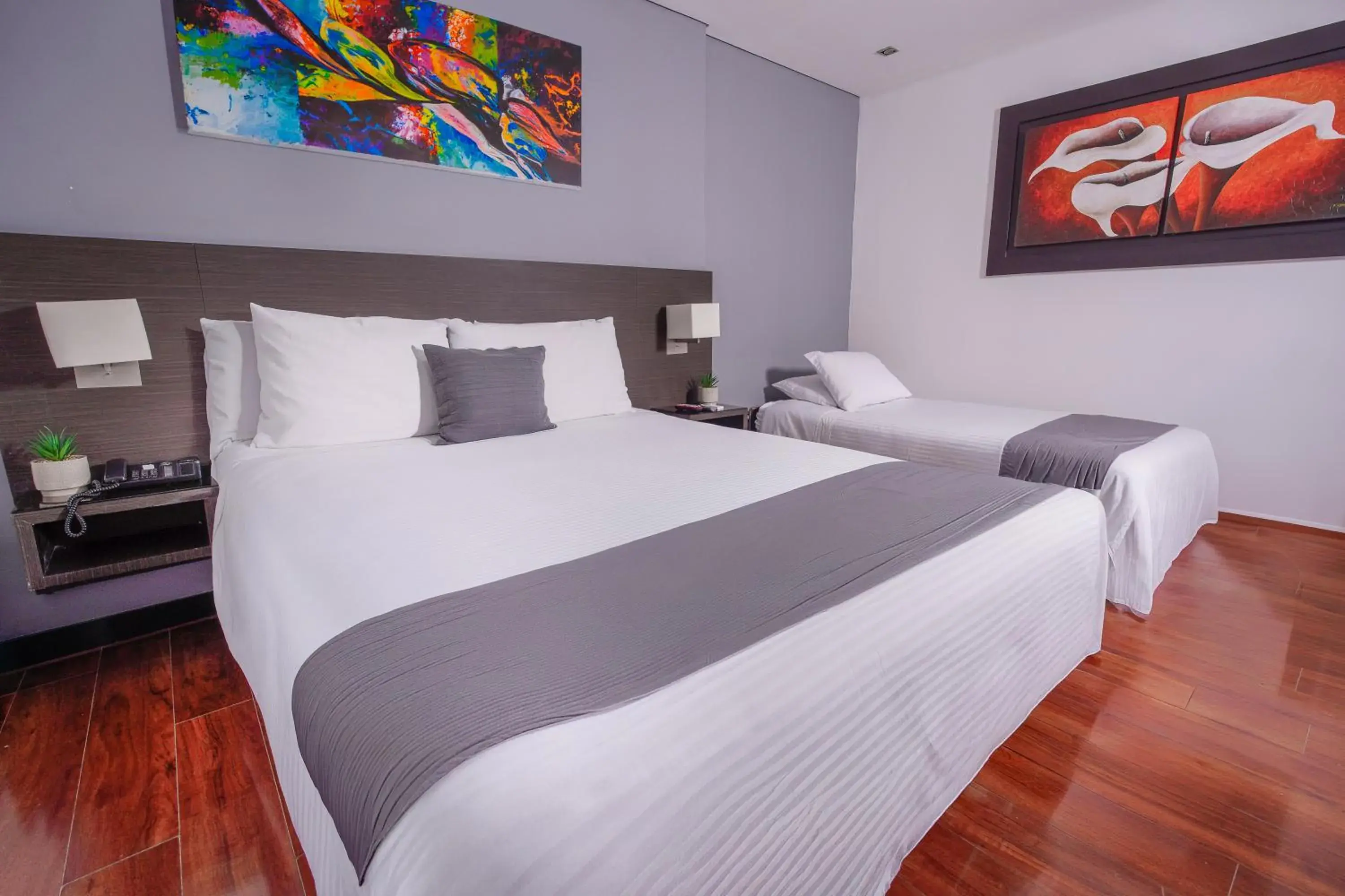 Triple Room in One Sixteen Hotel Triple Room in One Sixteen Hotel