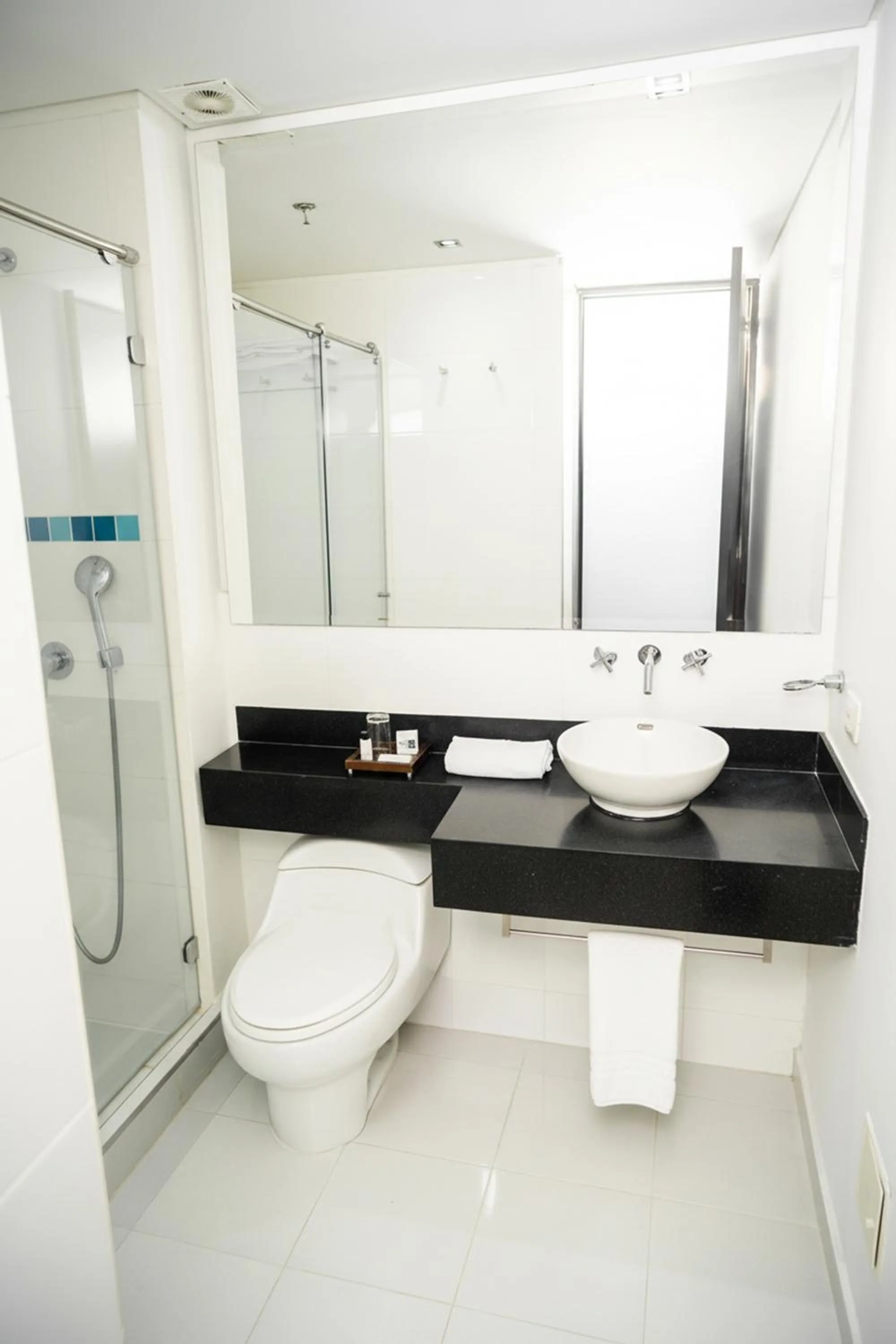 Bathroom in One Sixteen Hotel