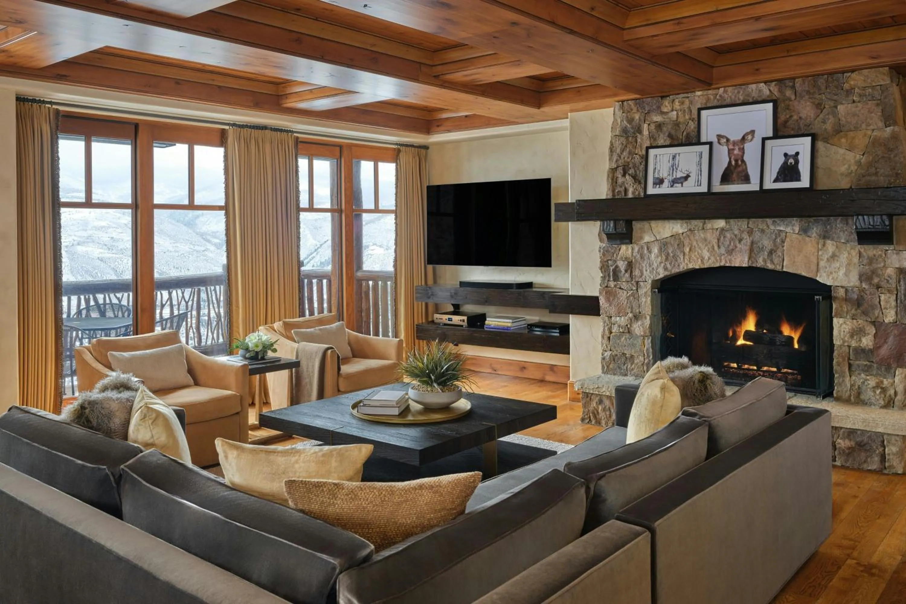 Living room in The Ritz-Carlton, Bachelor Gulch