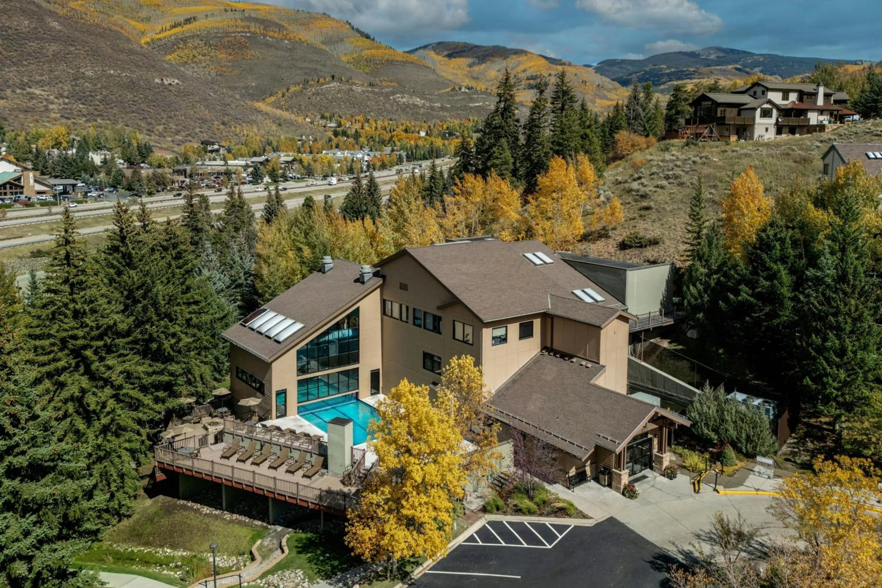 Property building in Marriott's StreamSide Evergreen at Vail