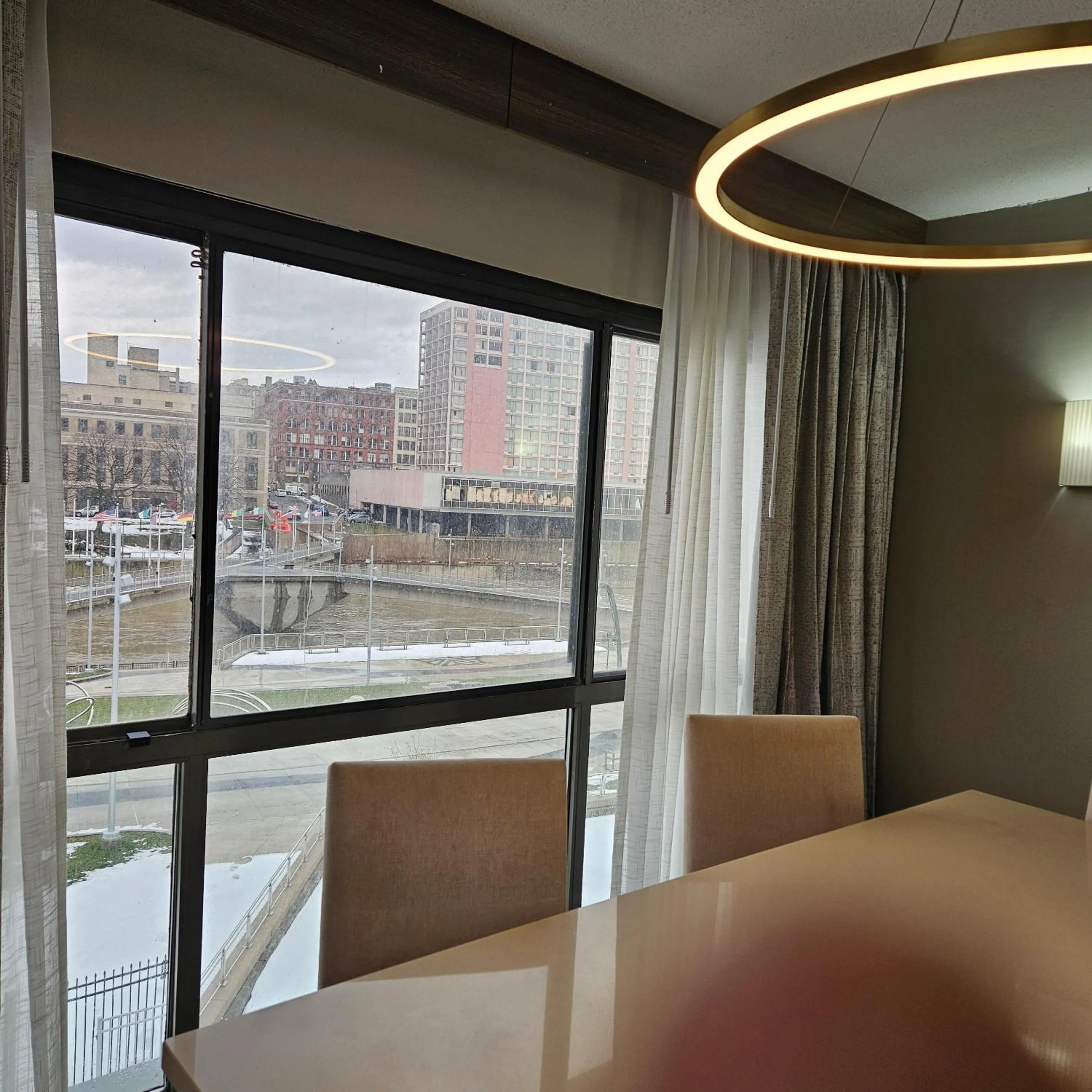 City view, Bed in Wyndham Rochester Downtown