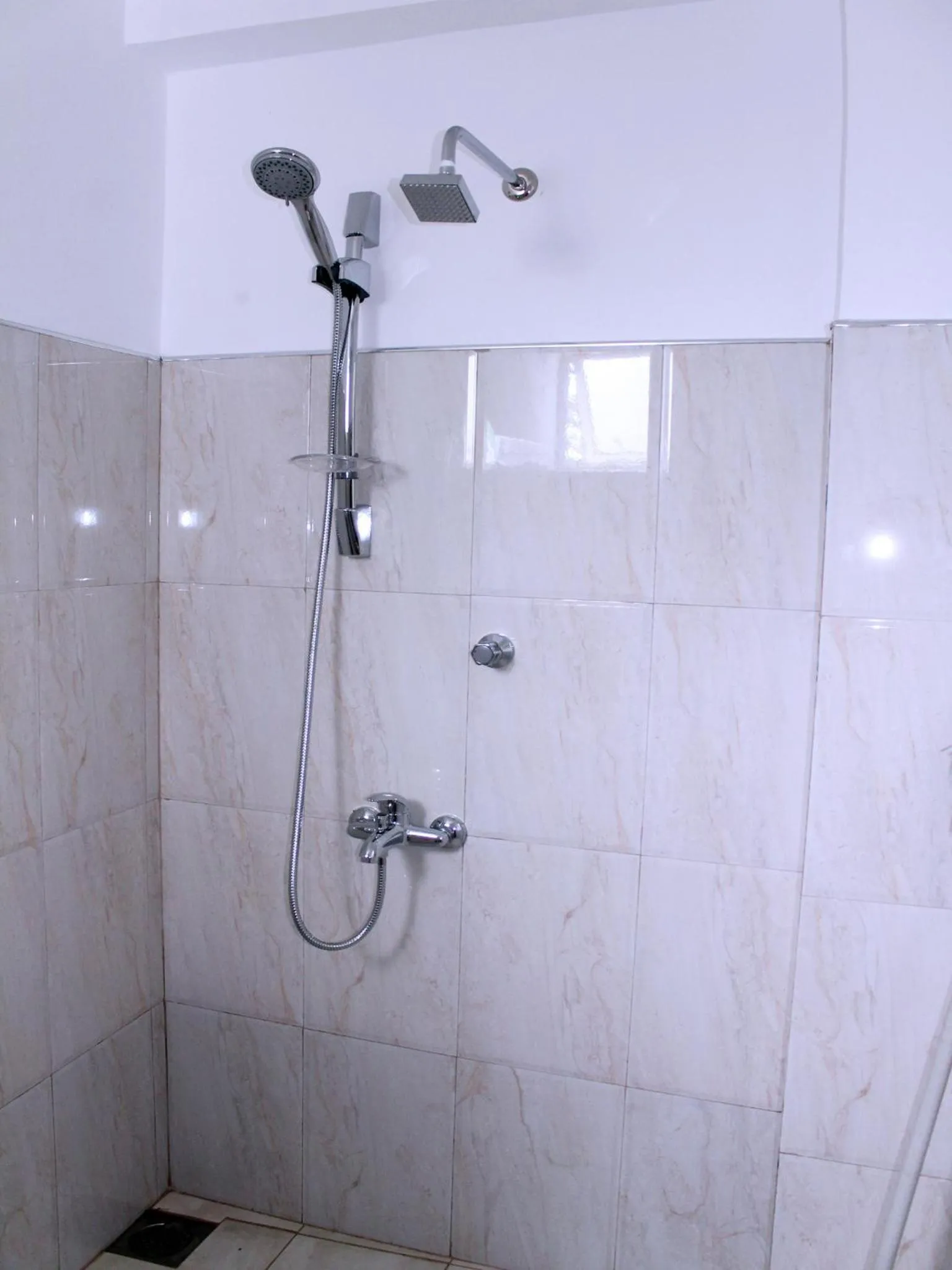 Shower in Elliot Nature Resort