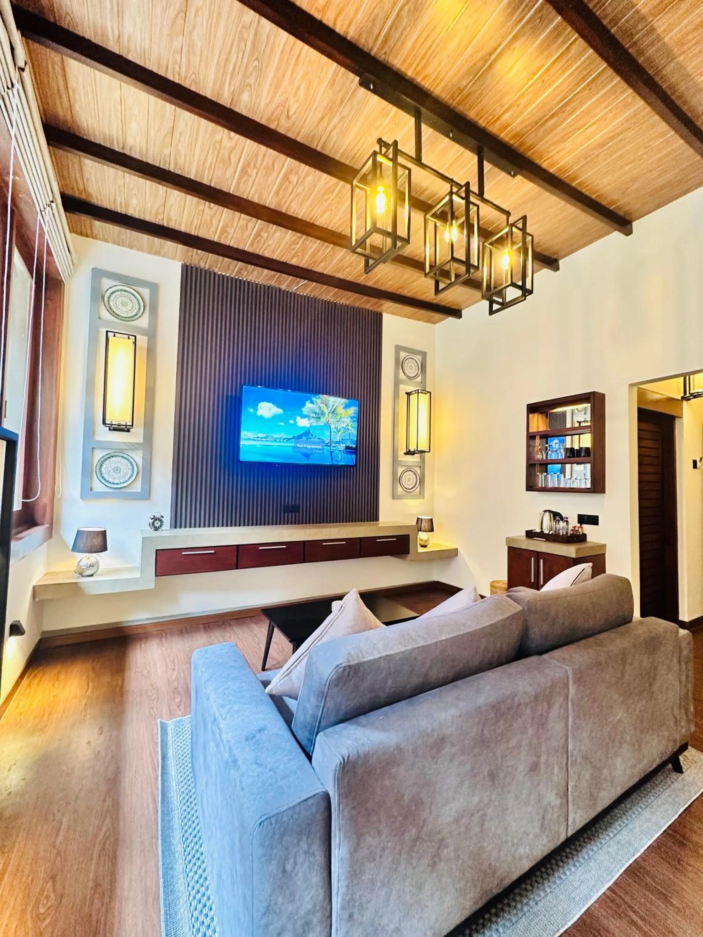 Communal lounge/ TV room in Kubura Resort