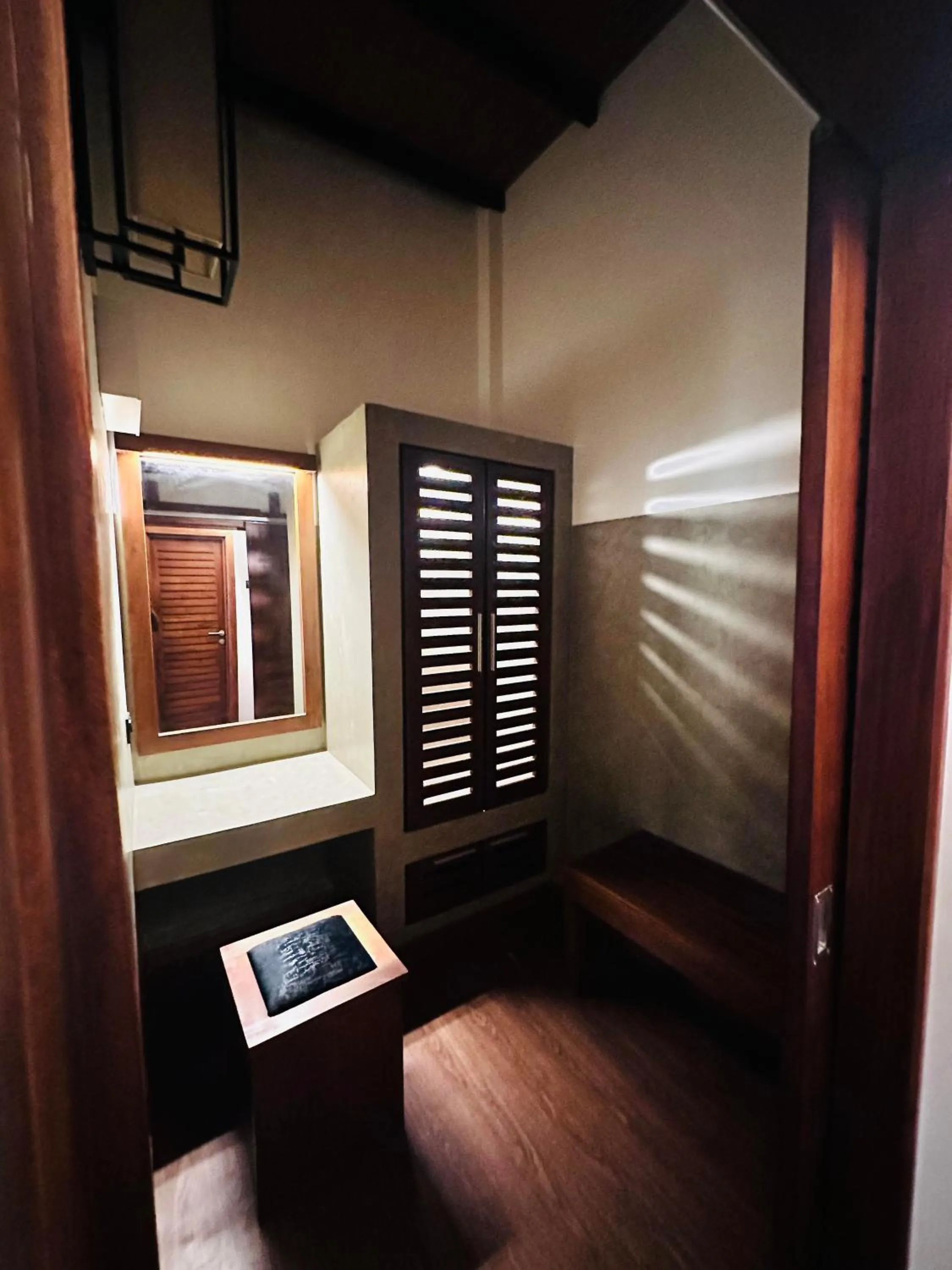 wardrobe in Kubura Resort