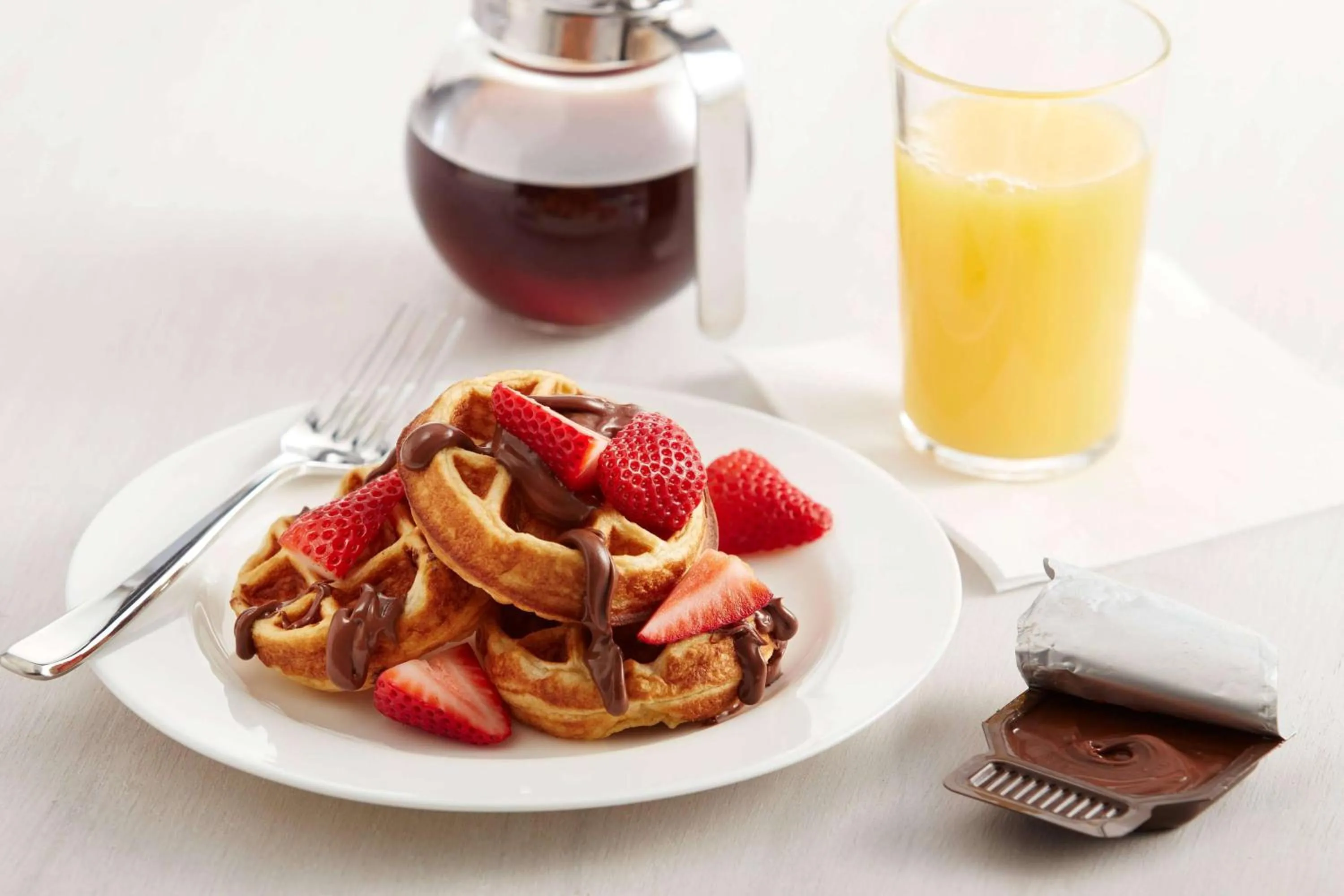 Breakfast in Sonesta ES Suites Allentown Bethlehem Airport