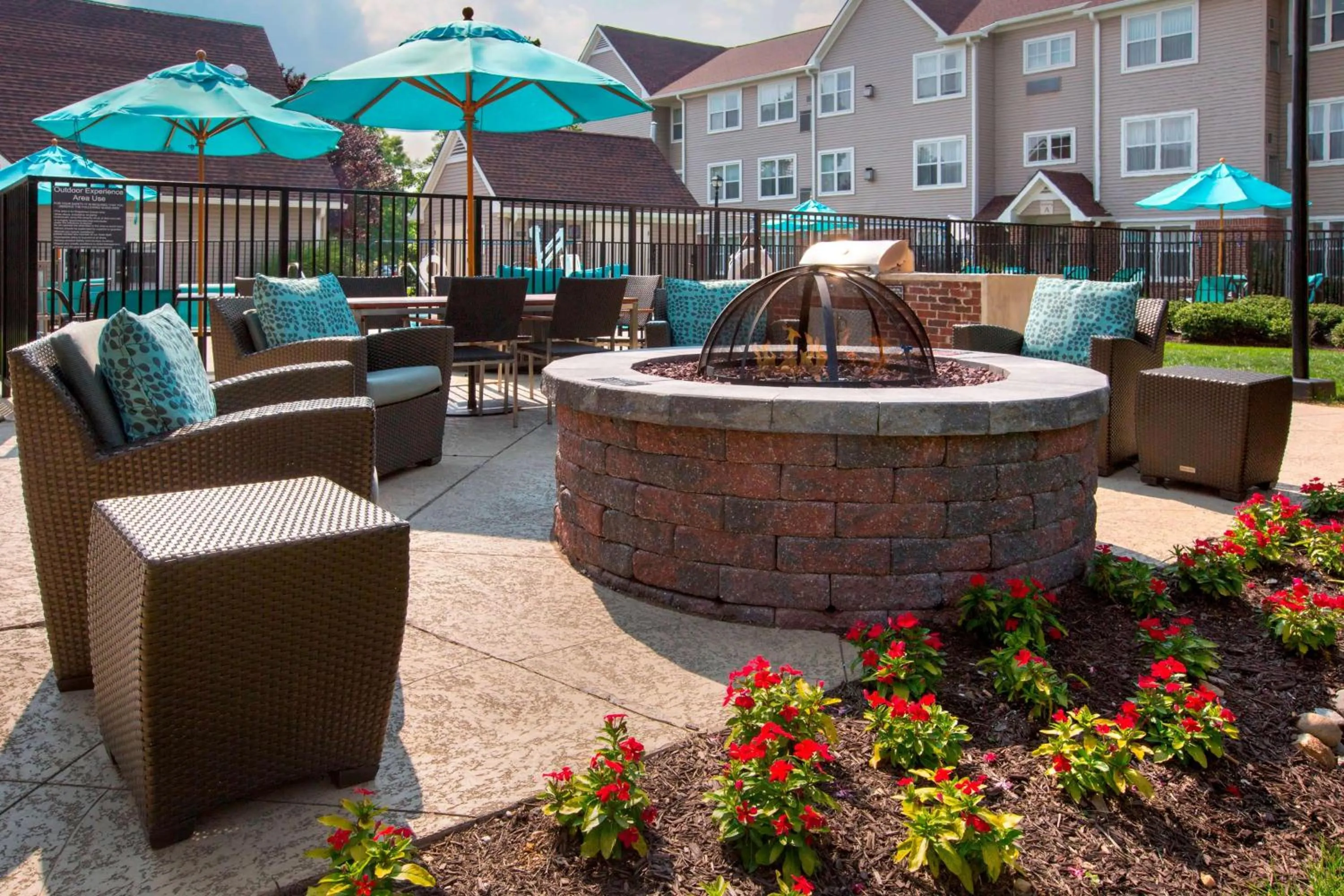 Patio in Sonesta ES Suites Allentown Bethlehem Airport