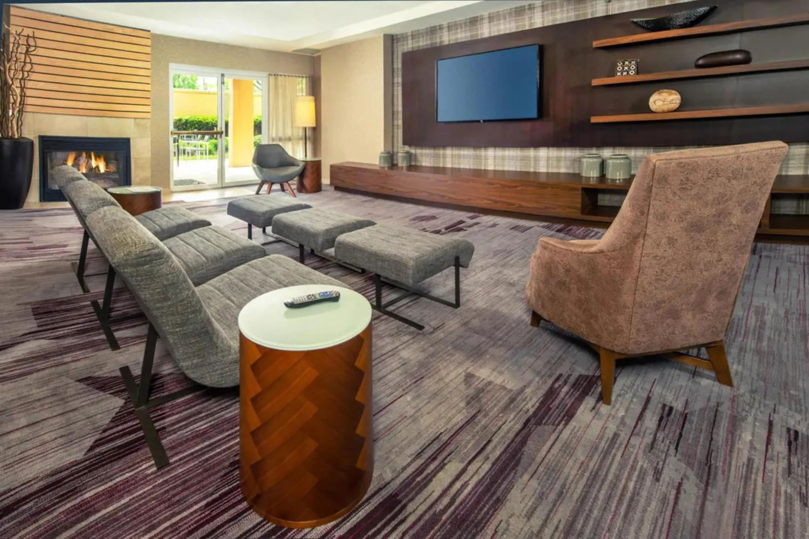 Comfort Inn & Suites Bethlehem Lehigh Valley Airport