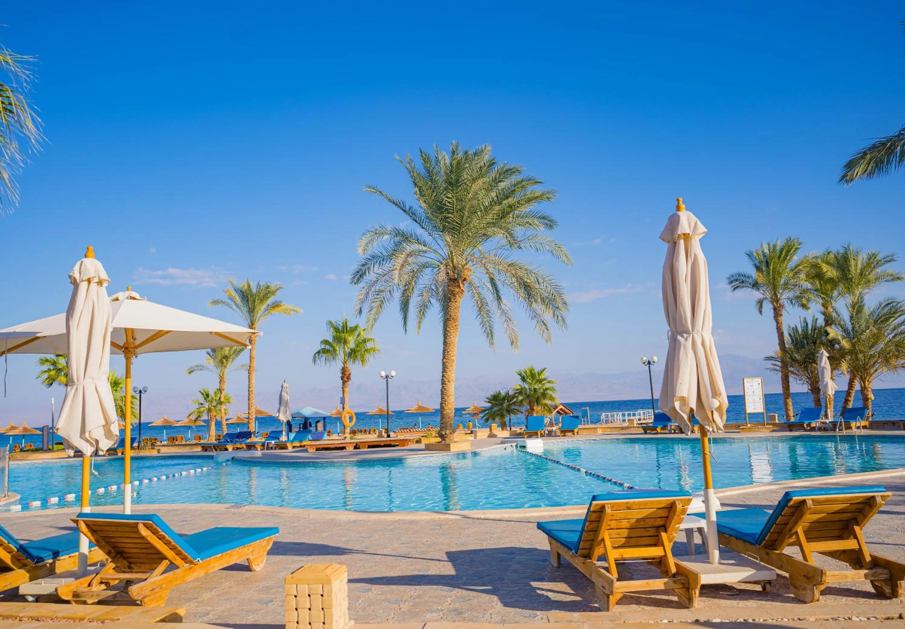Swimming pool in Nuweiba Club Resort