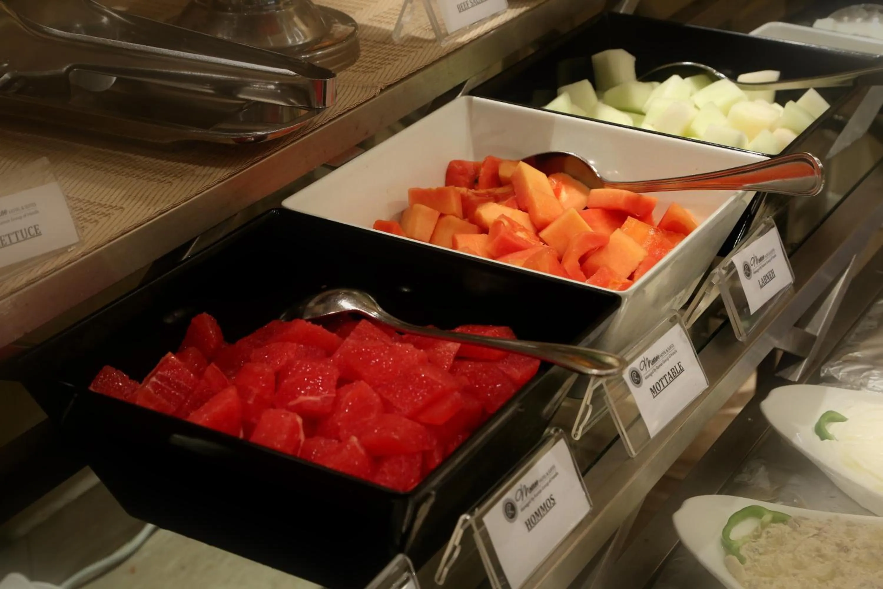 Food in Monroe Hotel & Suites