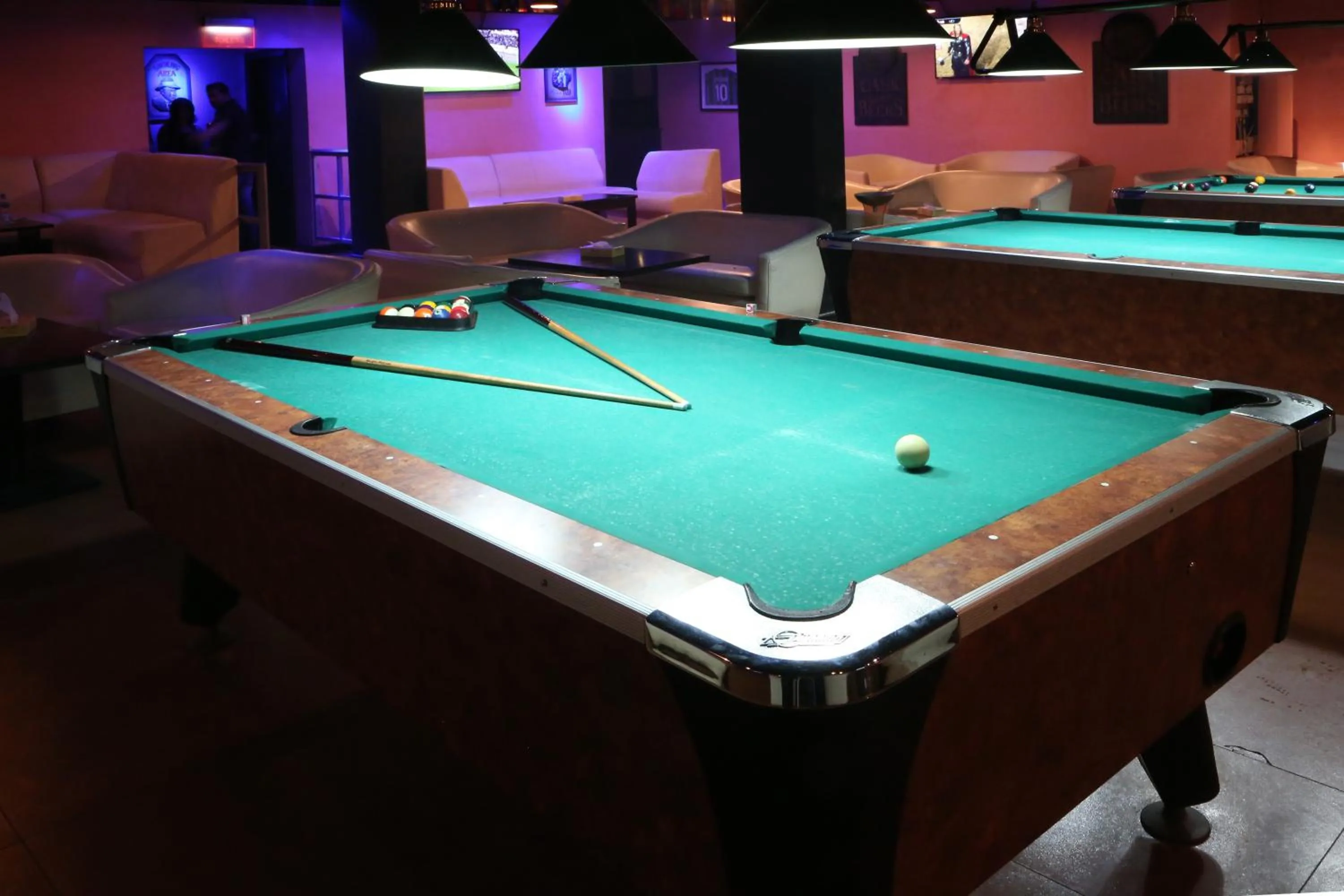 Billiard in Monroe Hotel & Suites