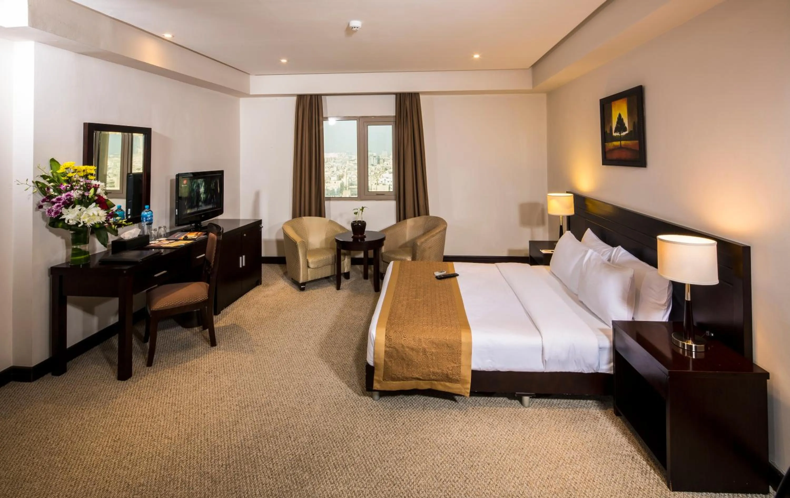 Day, Bed in Monroe Hotel & Suites