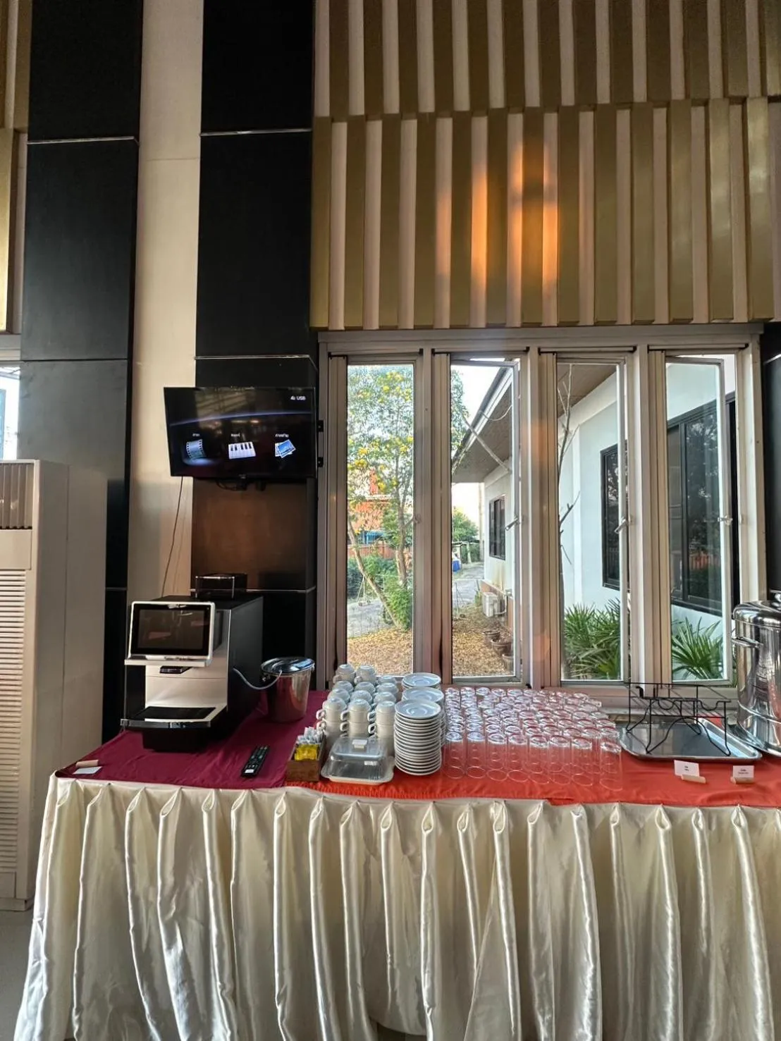 Food in Akelada Hotel