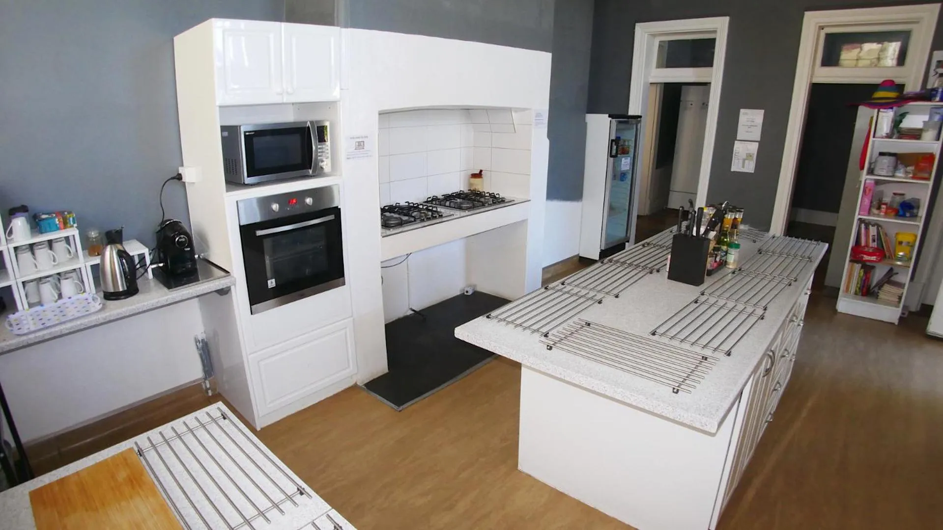 Kitchen or kitchenette in Geraldton Backpackers