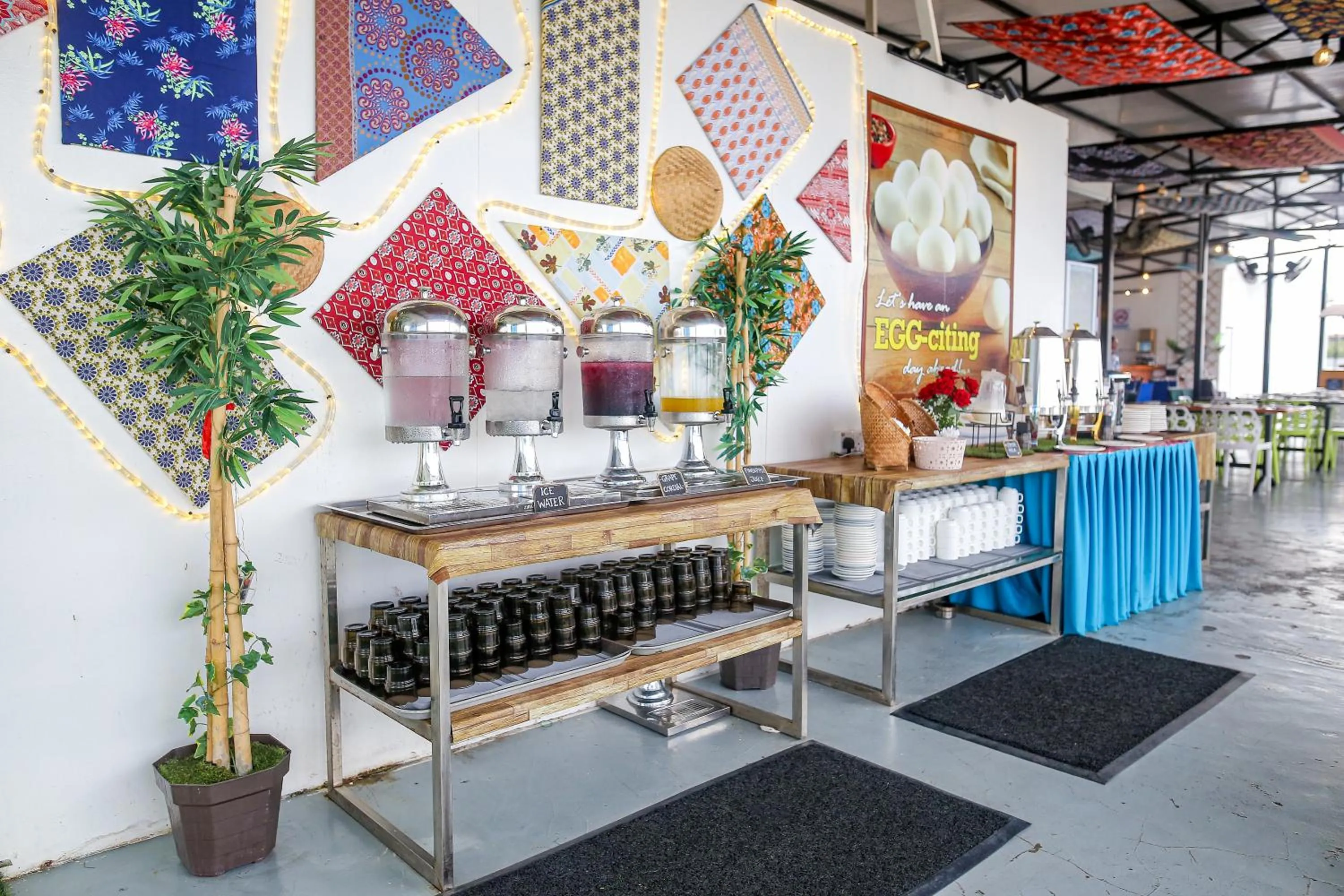 Restaurant/places to eat in Langkapuri Resort Langkawi