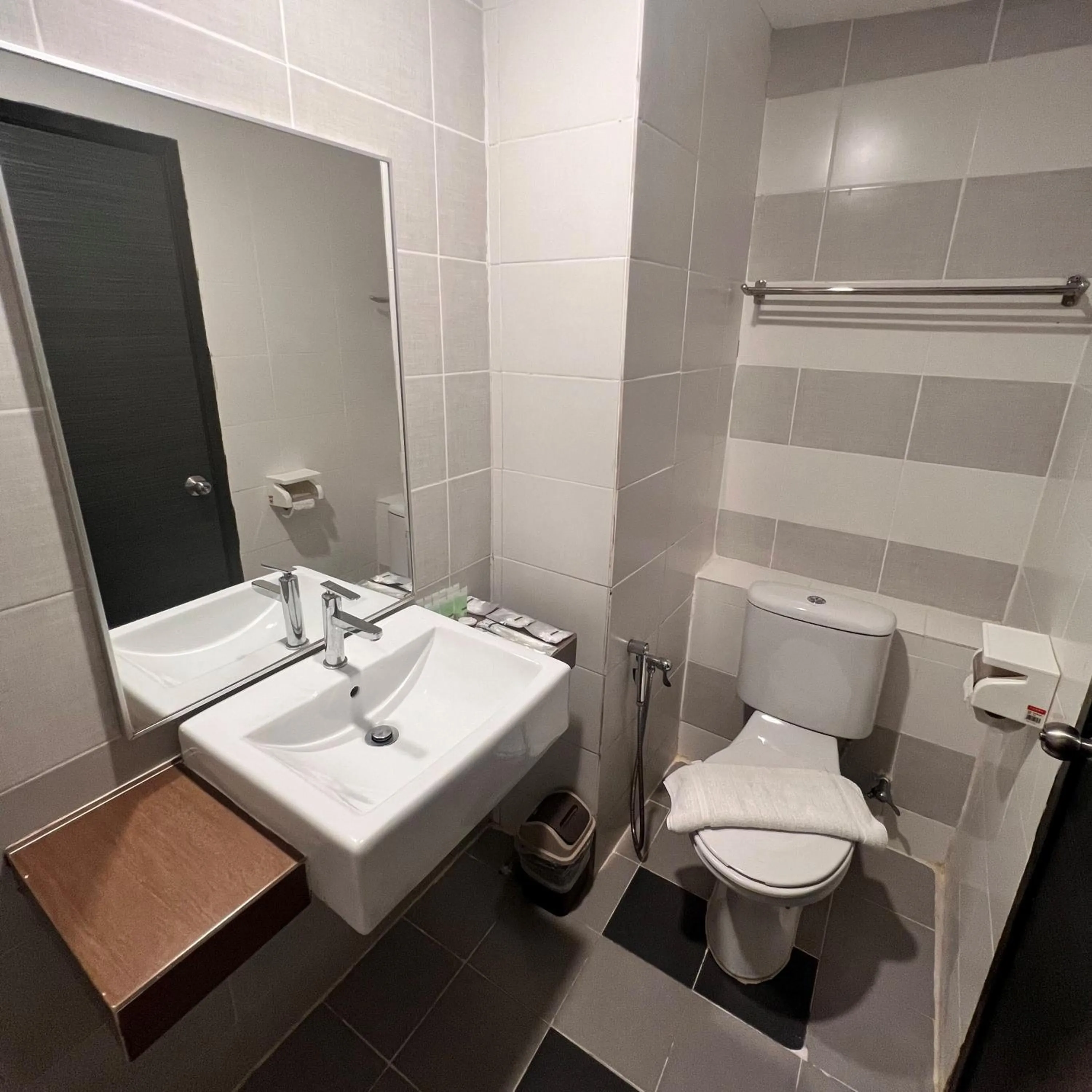 Toilet in Langkapuri Resort Langkawi