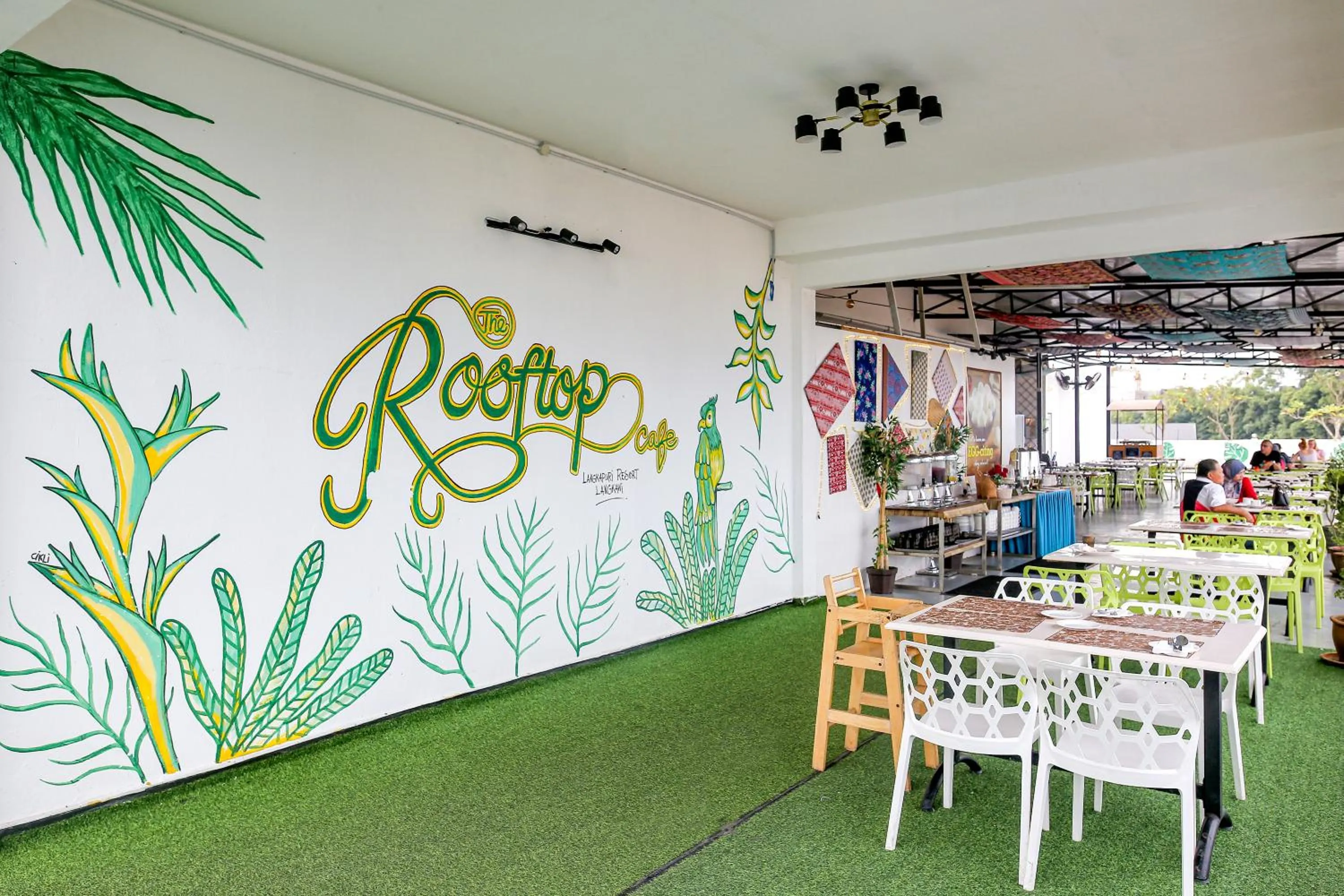 Restaurant/places to eat in Langkapuri Resort Langkawi