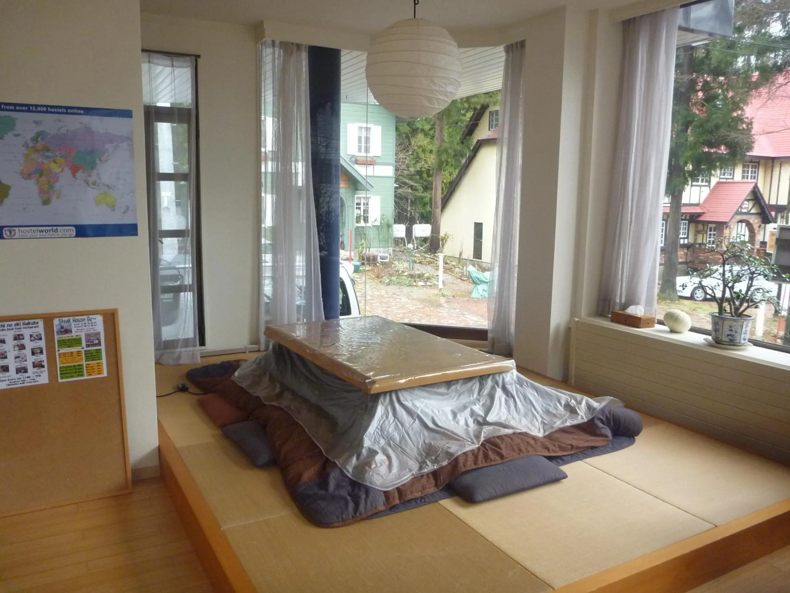 Day in K's House Hakuba Alps - Travelers Hostel