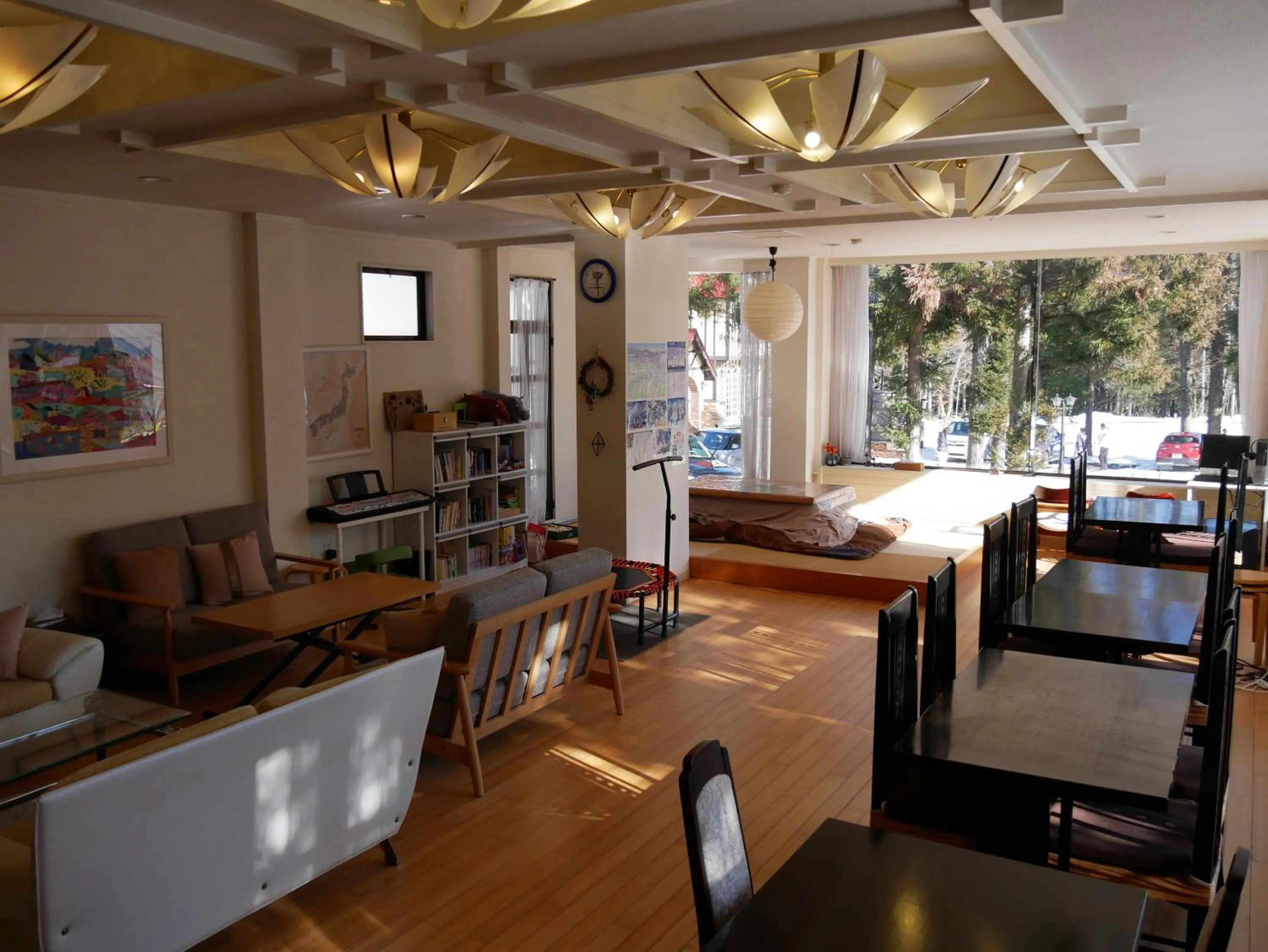 Lounge or bar in K's House Hakuba Alps - Travelers Hostel