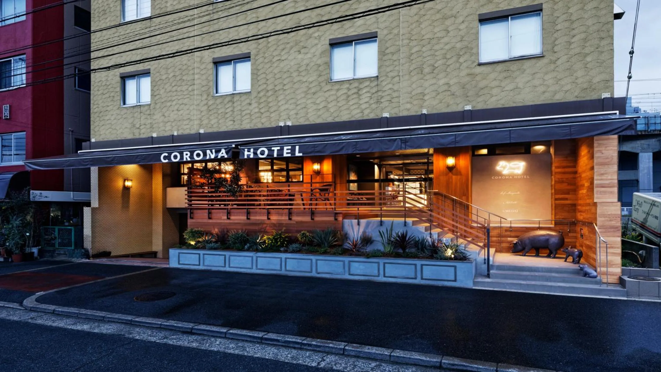 Property building in Osaka Corona Hotel