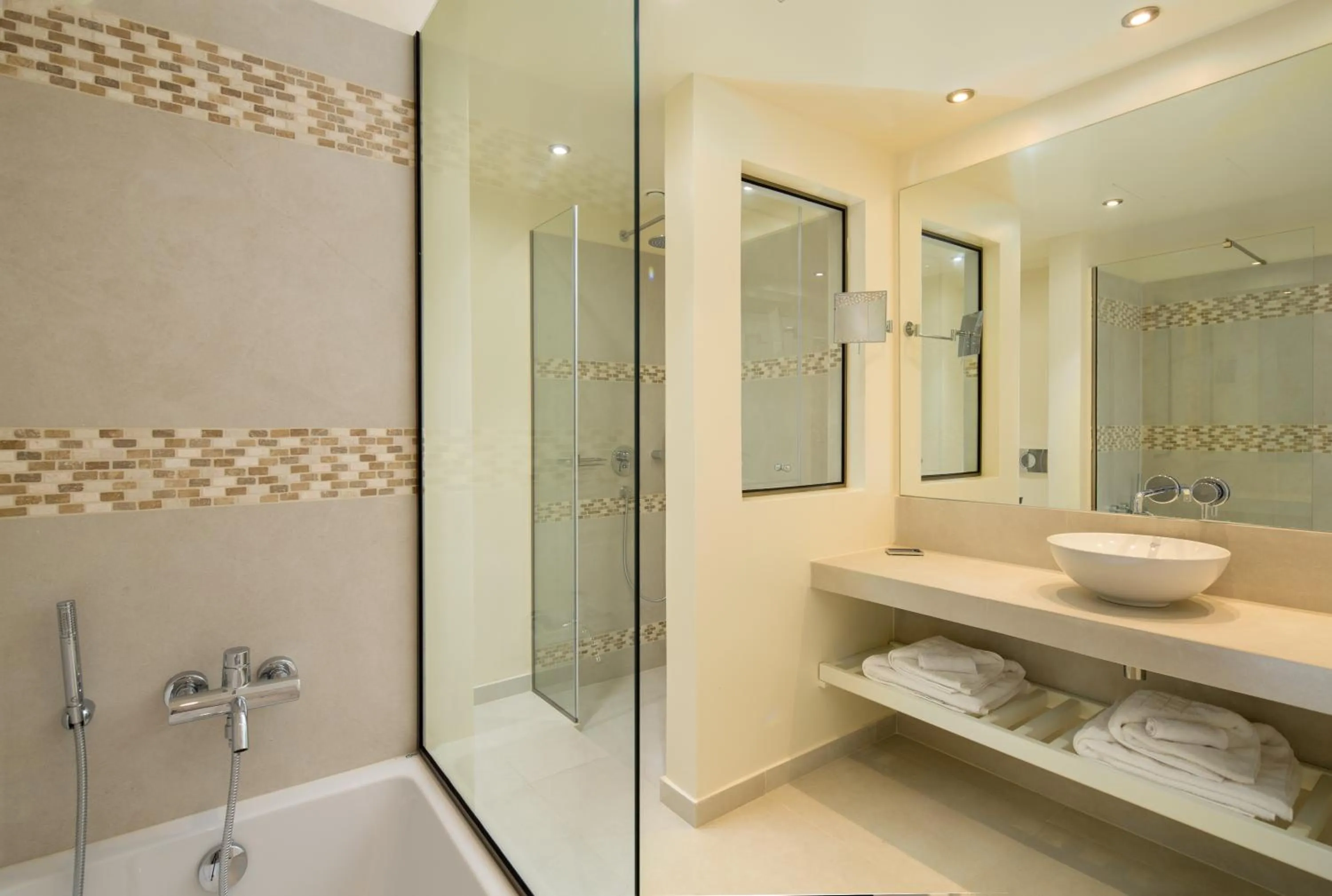 Shower in Rodostamo Hotel & Spa- Adults Friendly