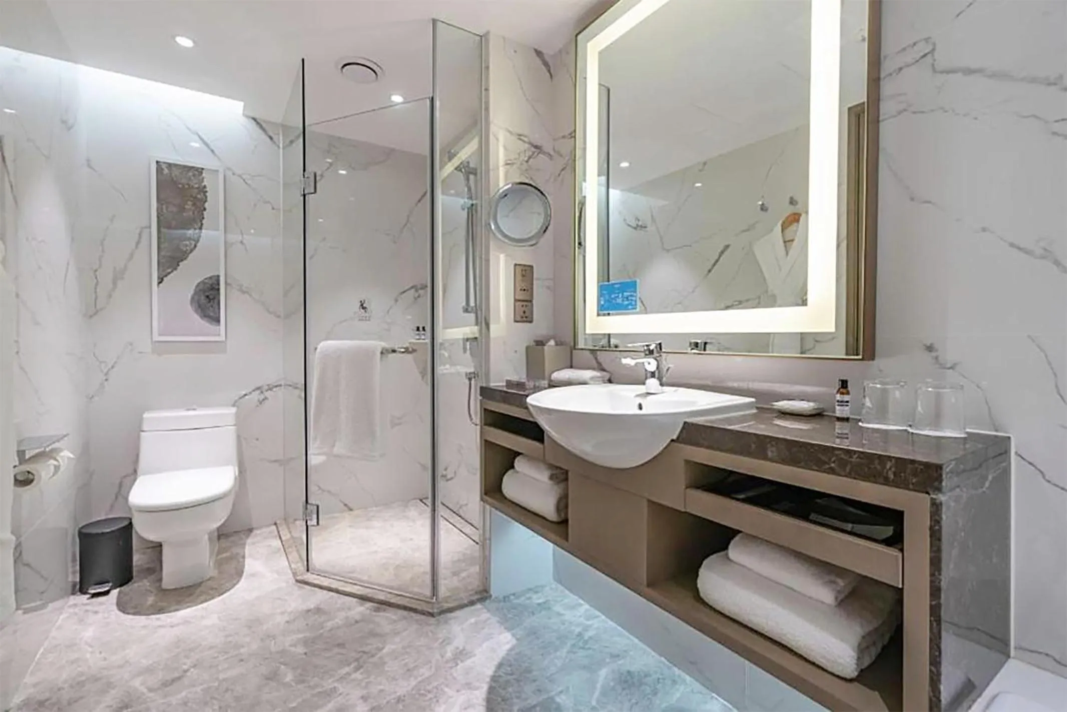 Toilet in Hyatt Regency Metropolitan Chongqing