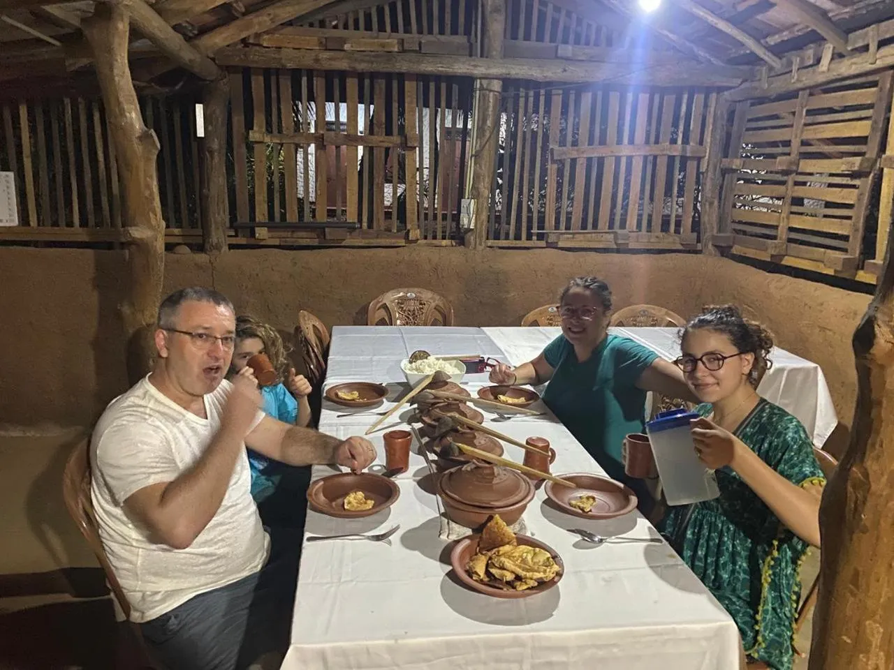 Restaurant/places to eat in Araliya Self Cooking Resort Dambulla