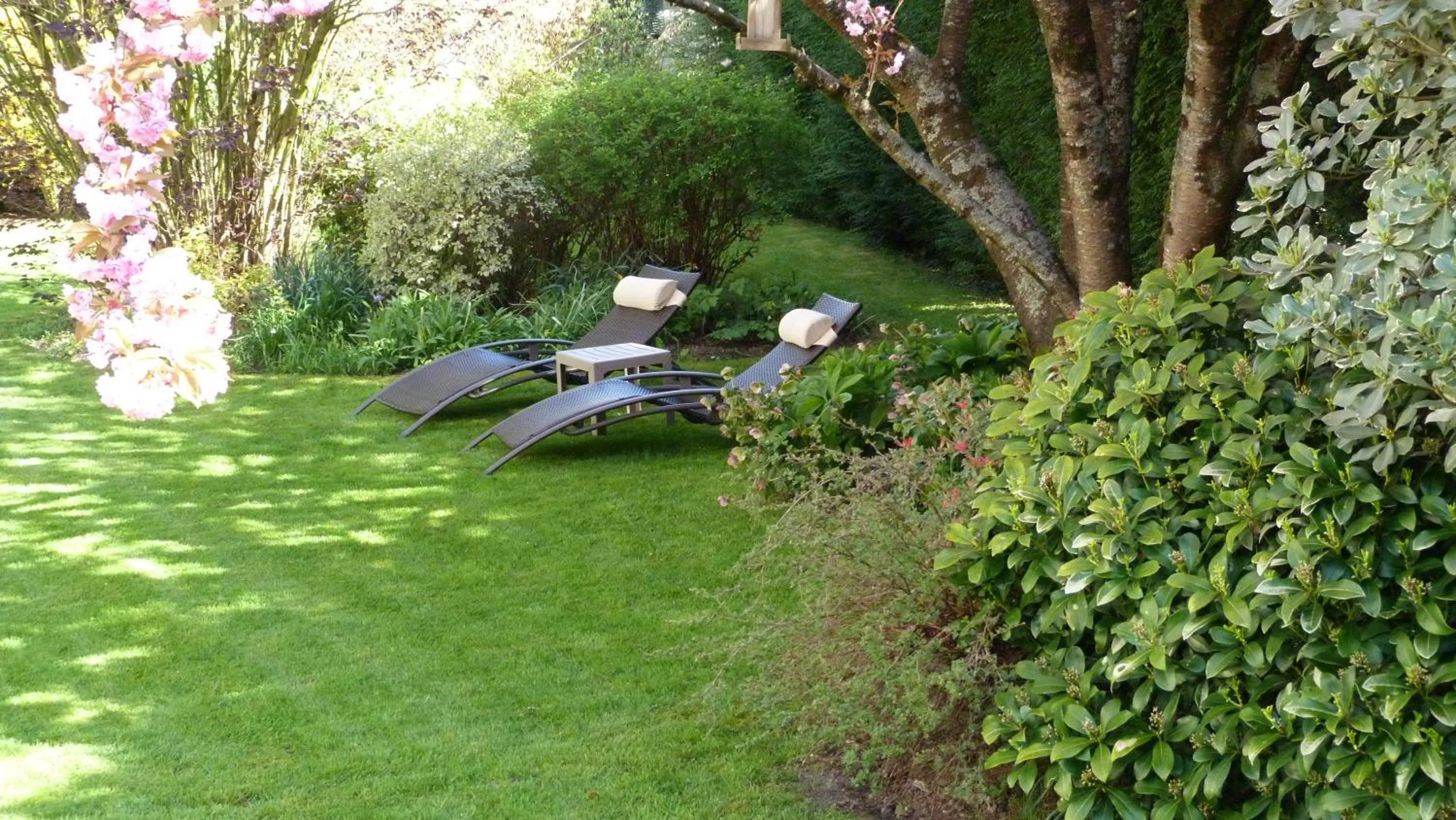 Facade/entrance in Logis Hôtel Restaurant Le Gue Du Holme