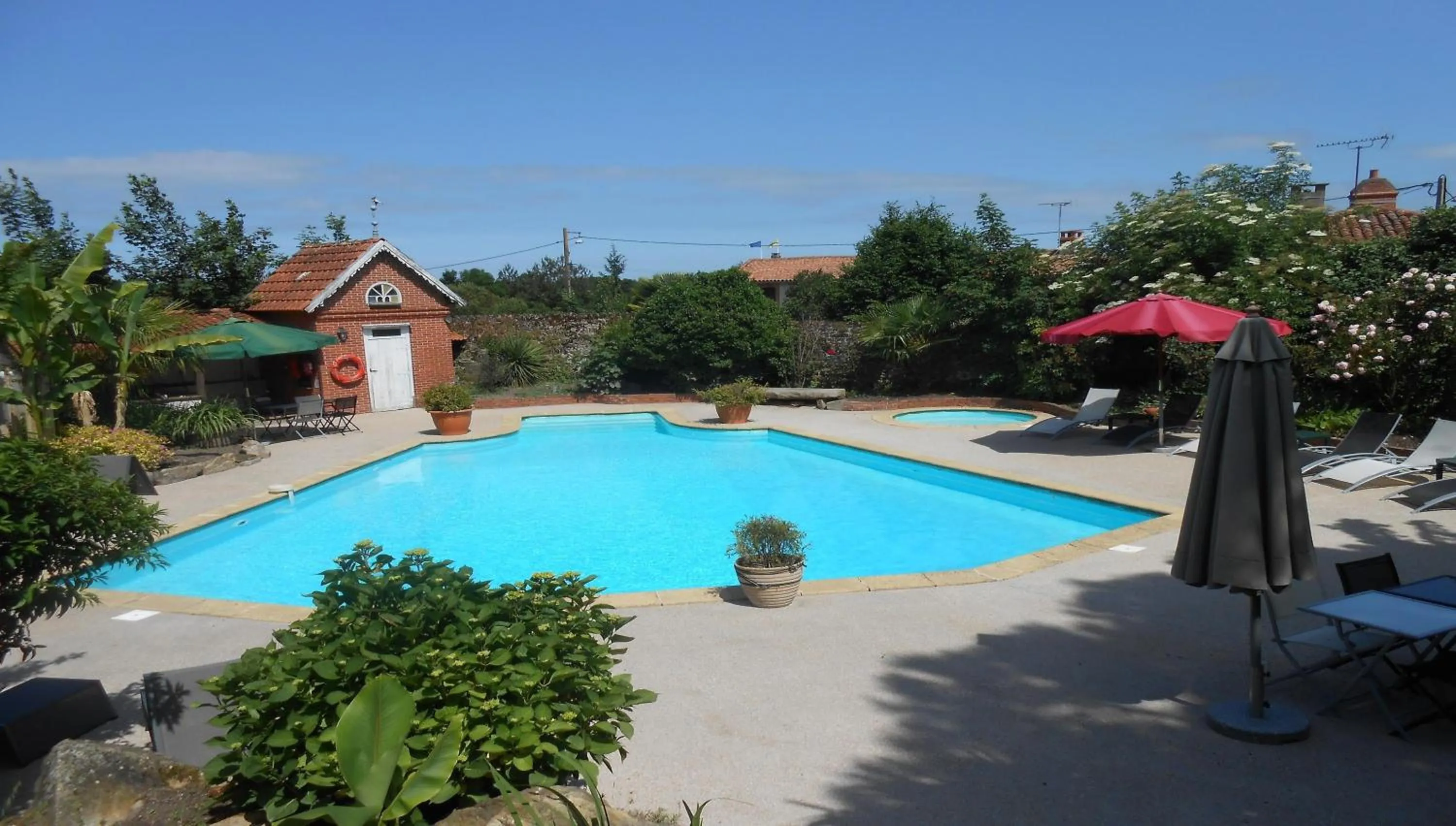 Pool view in Hôtel De La Barbacane