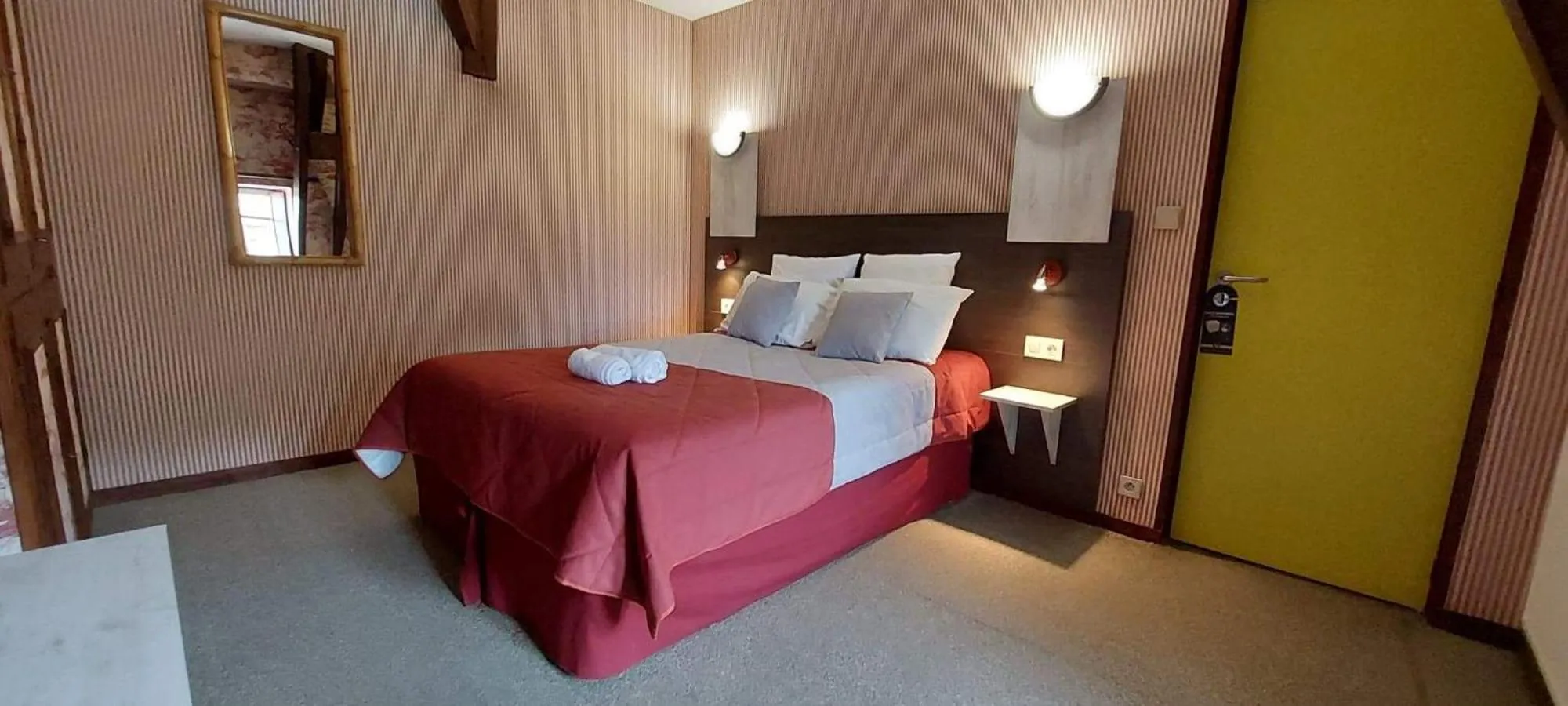 Bedroom, Bed in Hôtel De La Barbacane