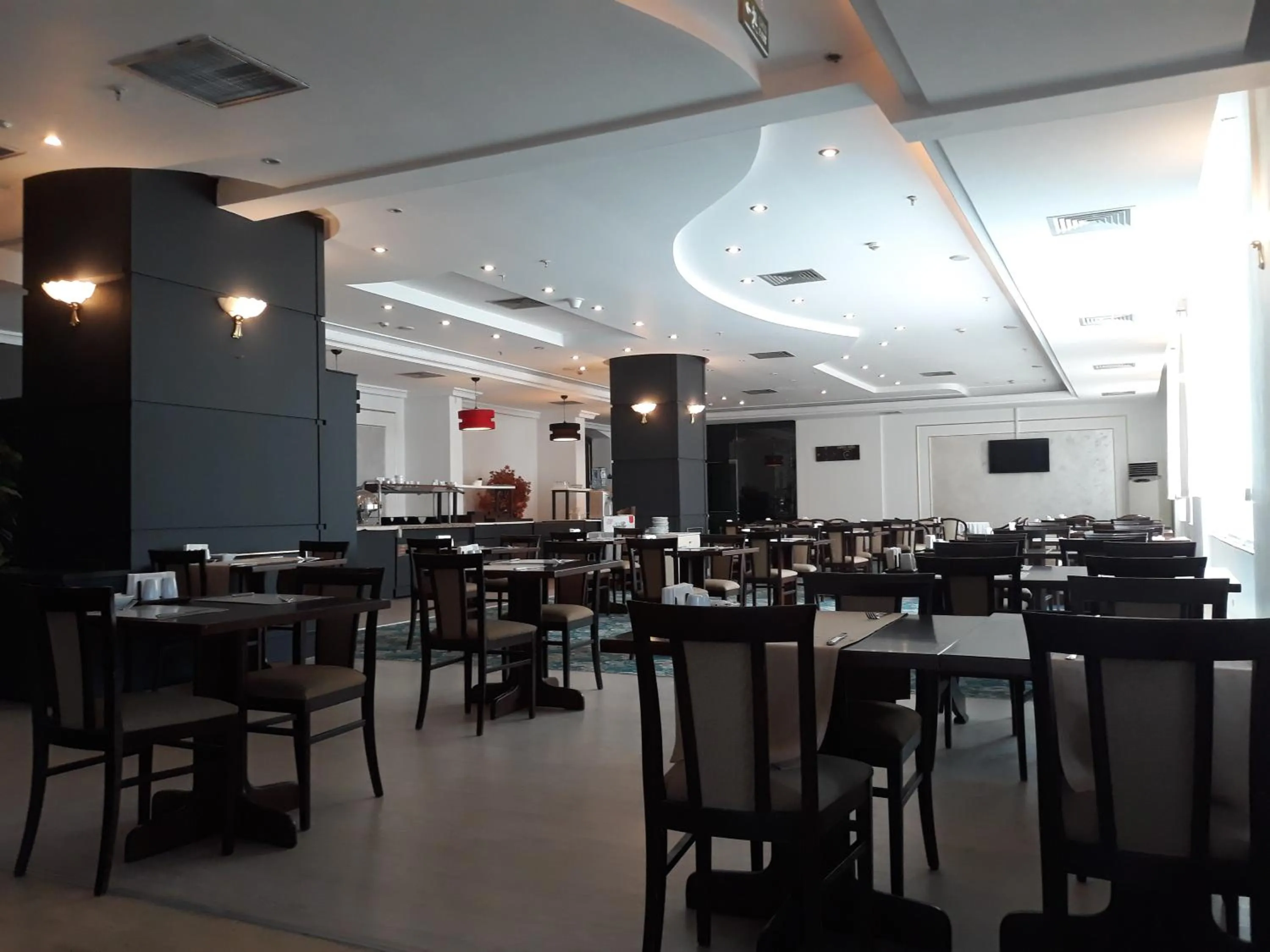 Restaurant/places to eat in EmexOtel Kocaeli