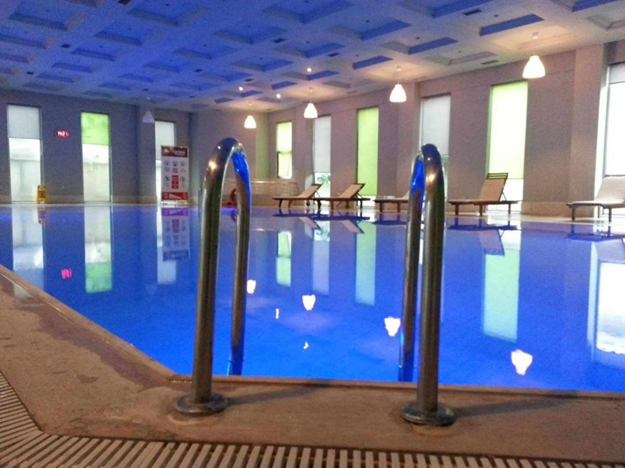 Swimming pool in EmexOtel Kocaeli