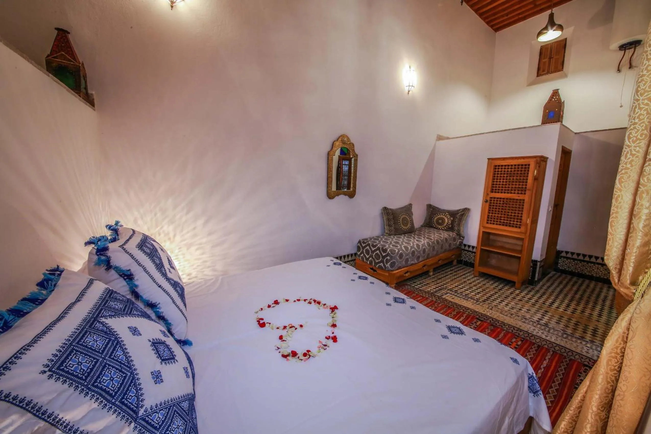 Property building, Bed in Riad Gzira Fez