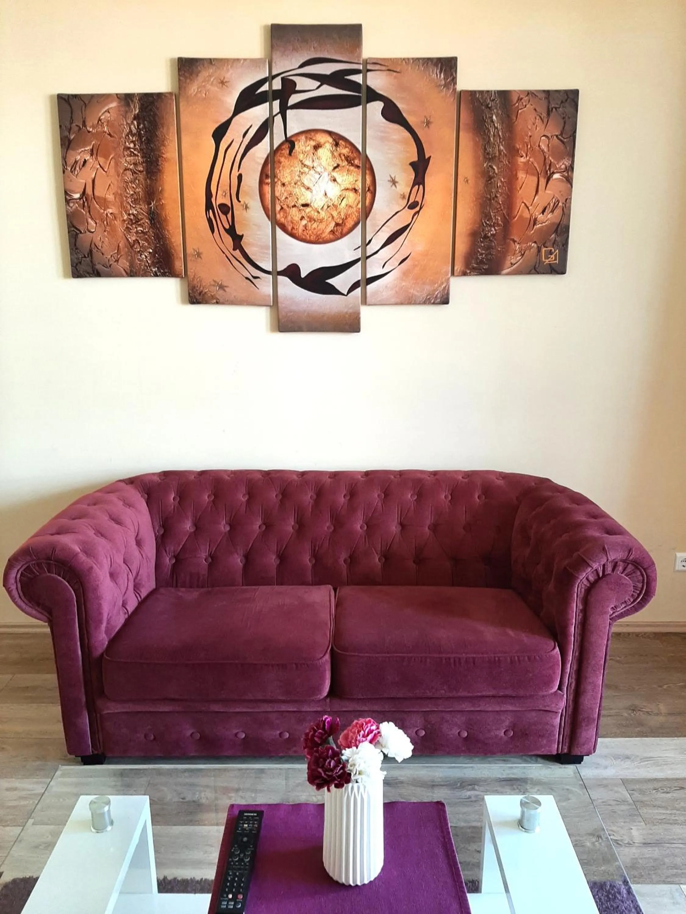 Living room in Trendy Deluxe Apartments