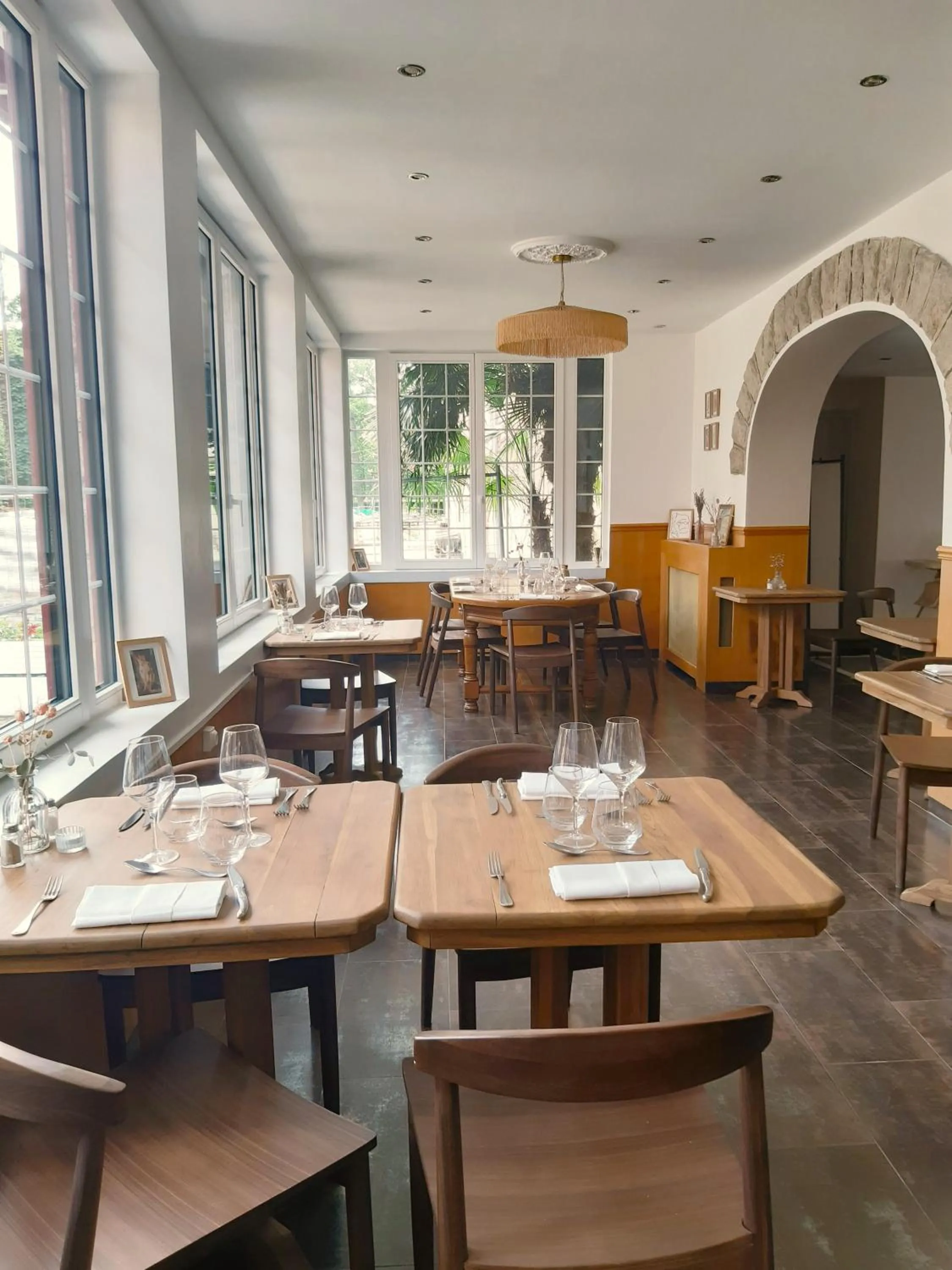 Restaurant/places to eat in Hostellerie Du Lys