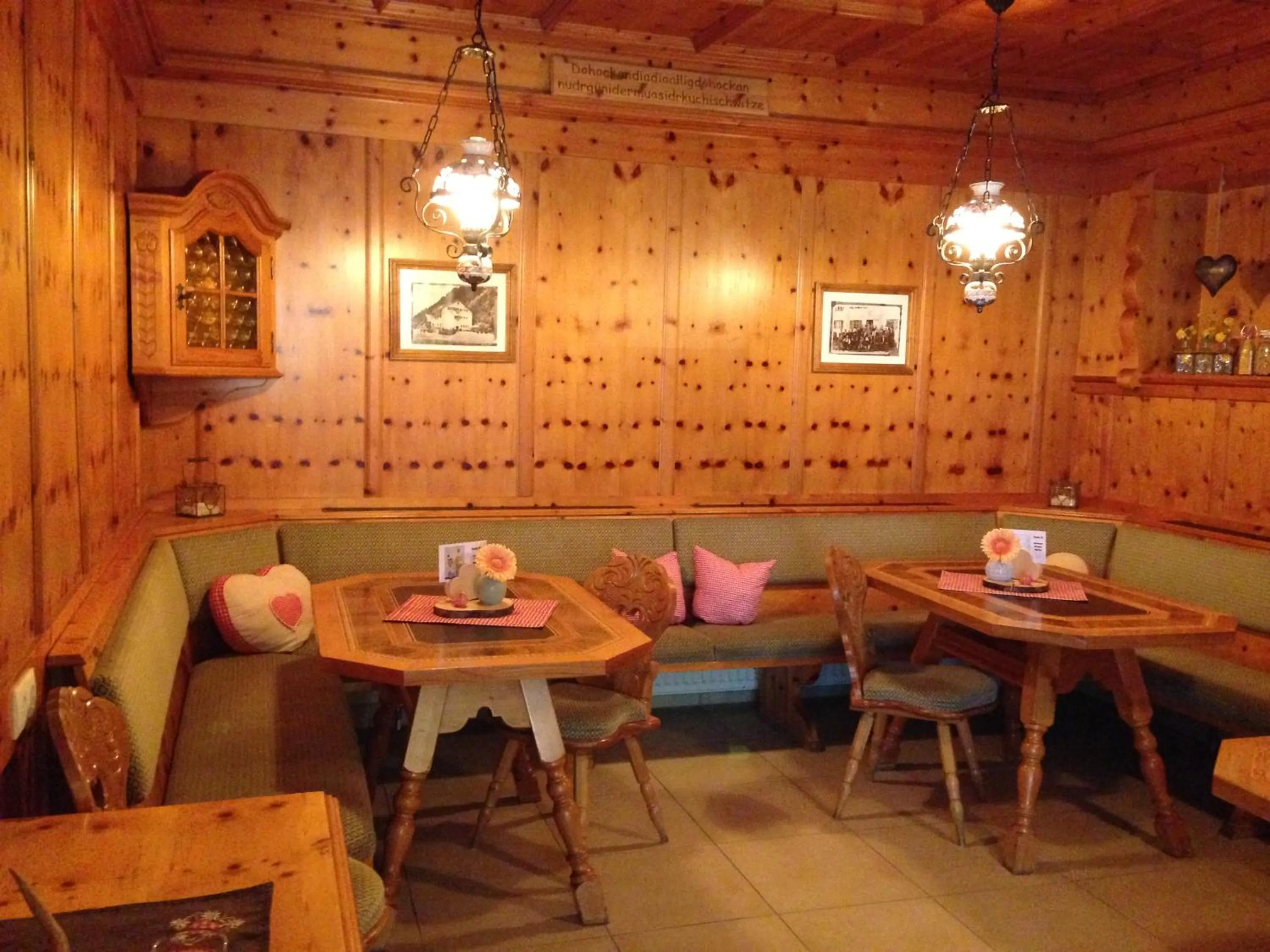 Restaurant/places to eat in Hotel Zerres