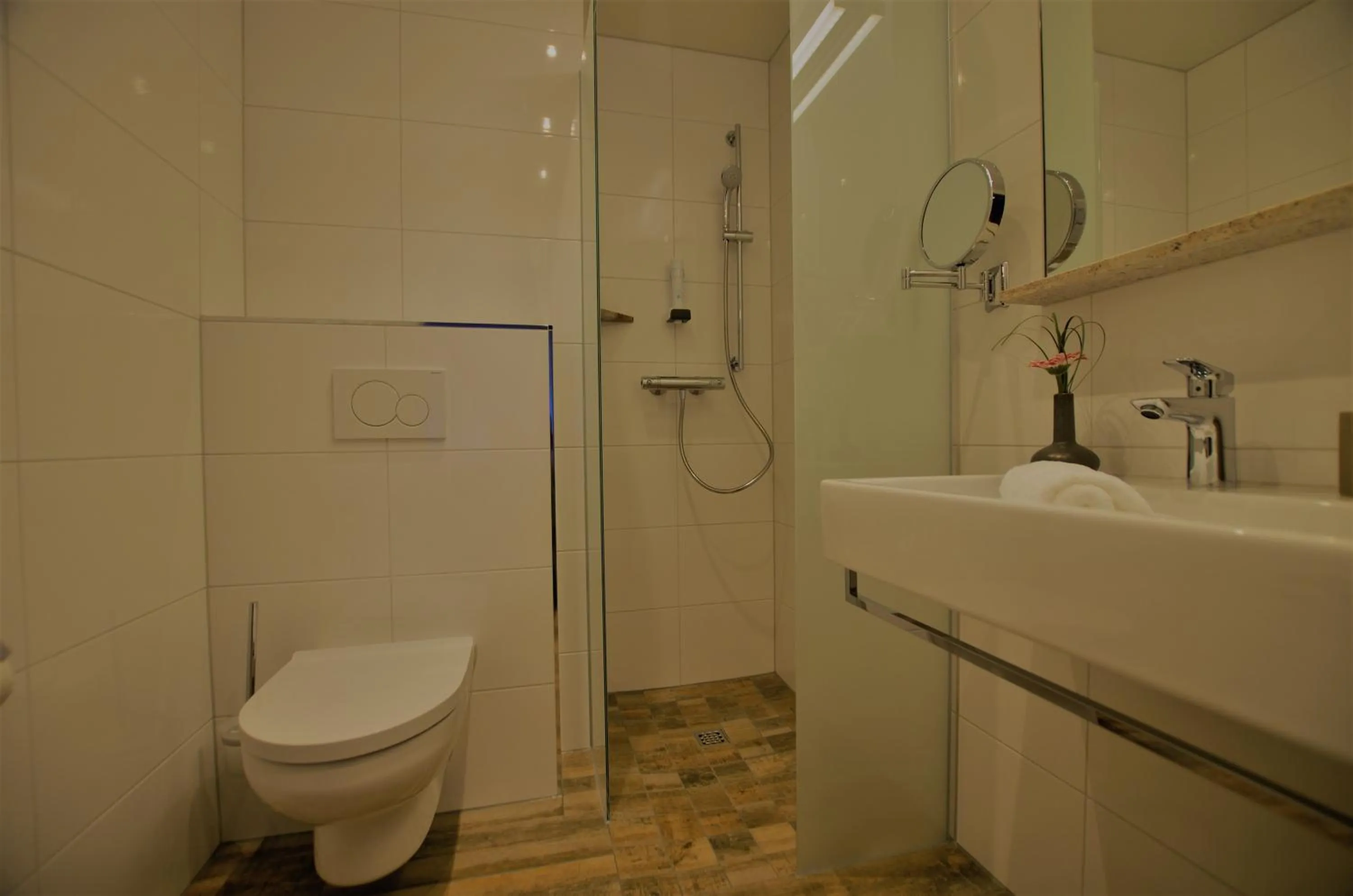 Shower in Hotel Zerres