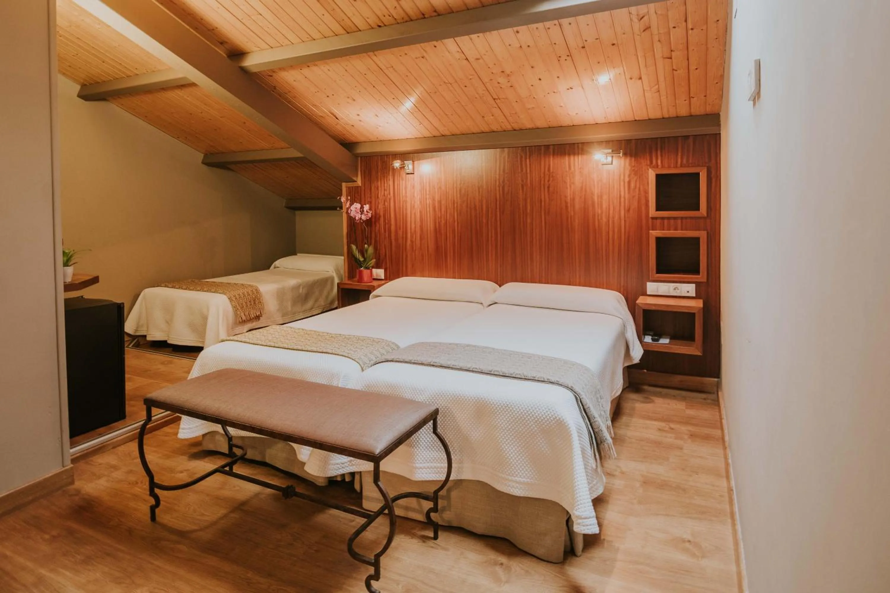 Photo of the whole room, Bed in Hotel Arrope