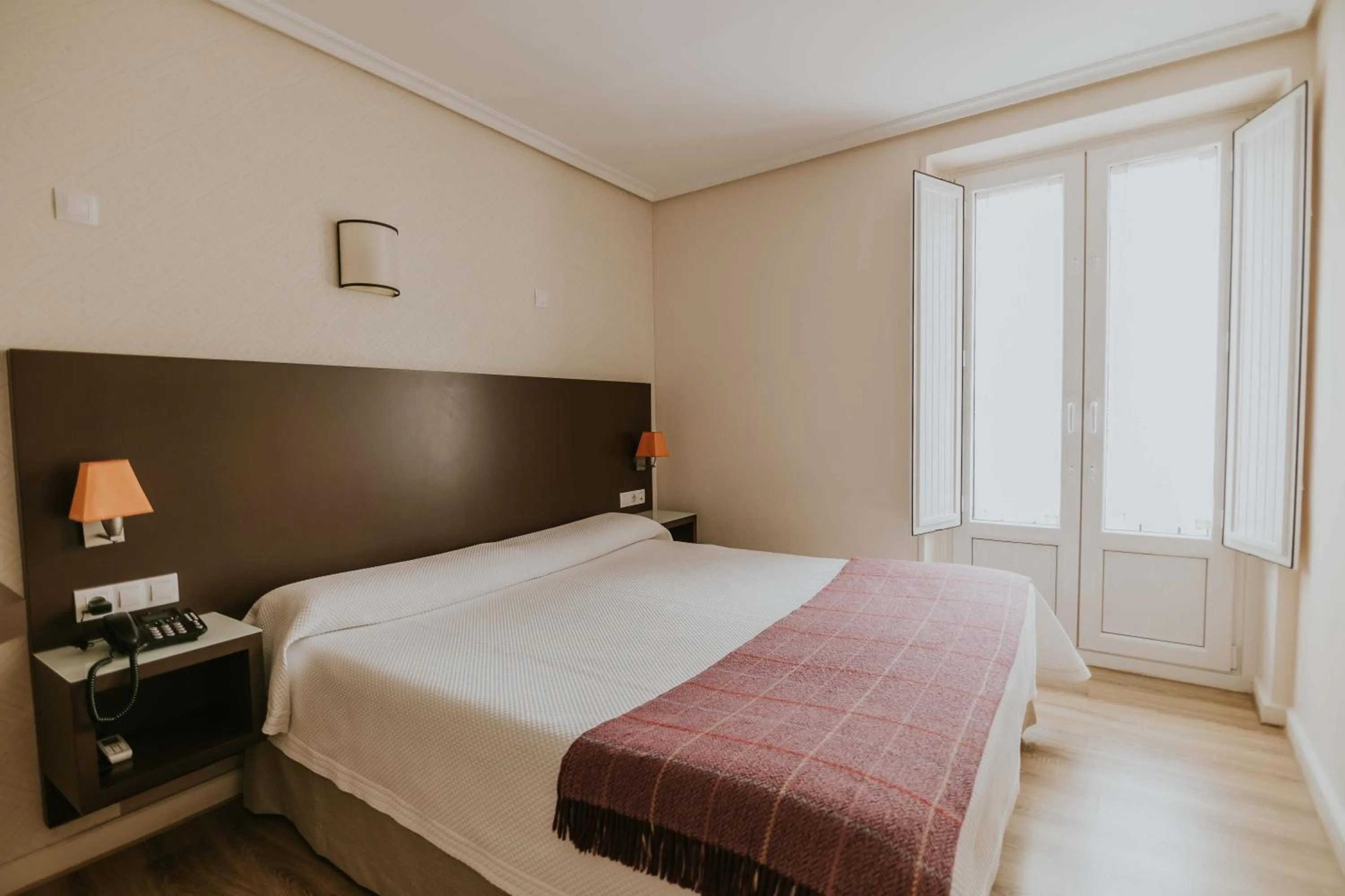 Photo of the whole room, Bed in Hotel Arrope