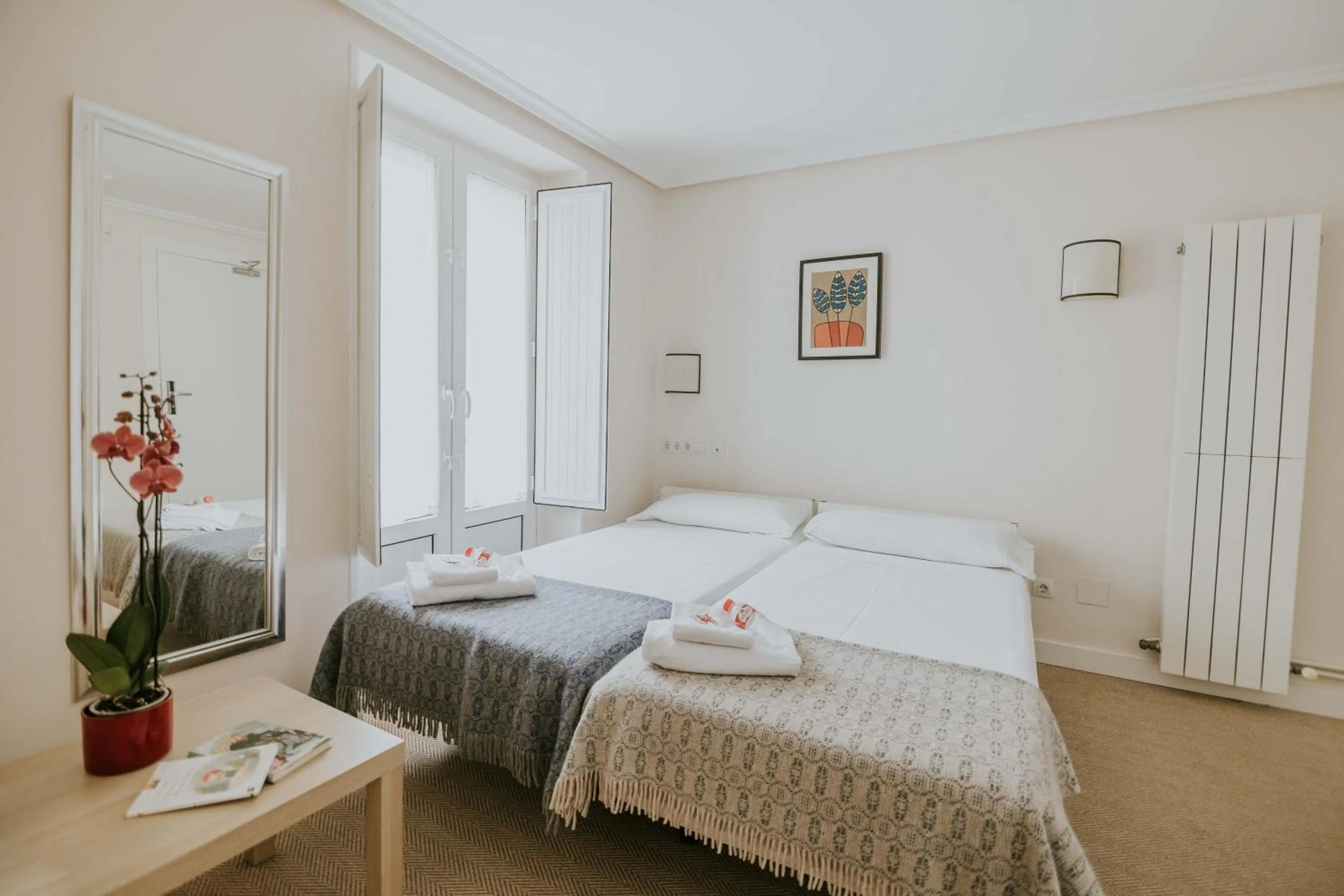 Photo of the whole room, Bed in Hotel Arrope