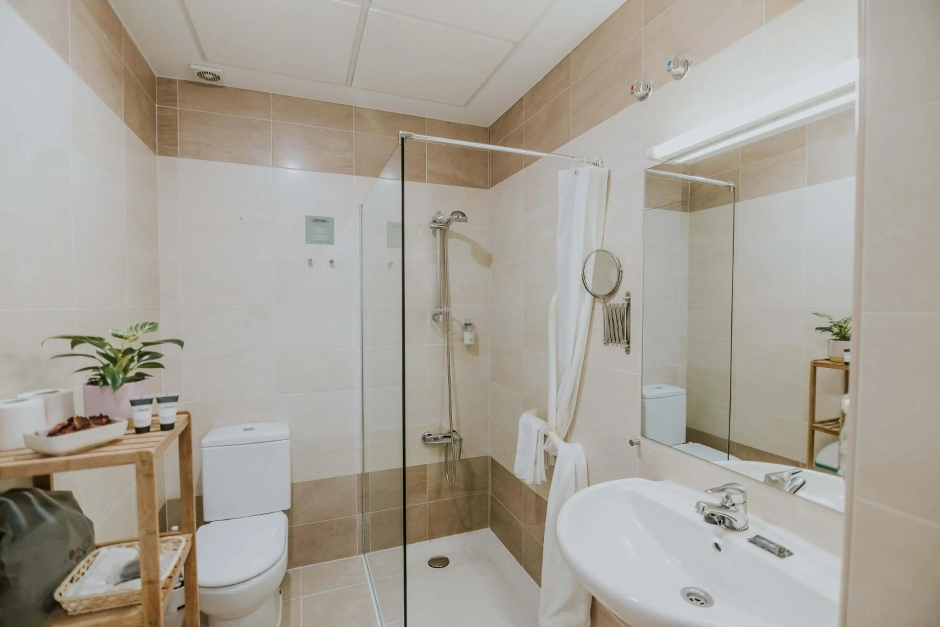 Bathroom in Hotel Arrope