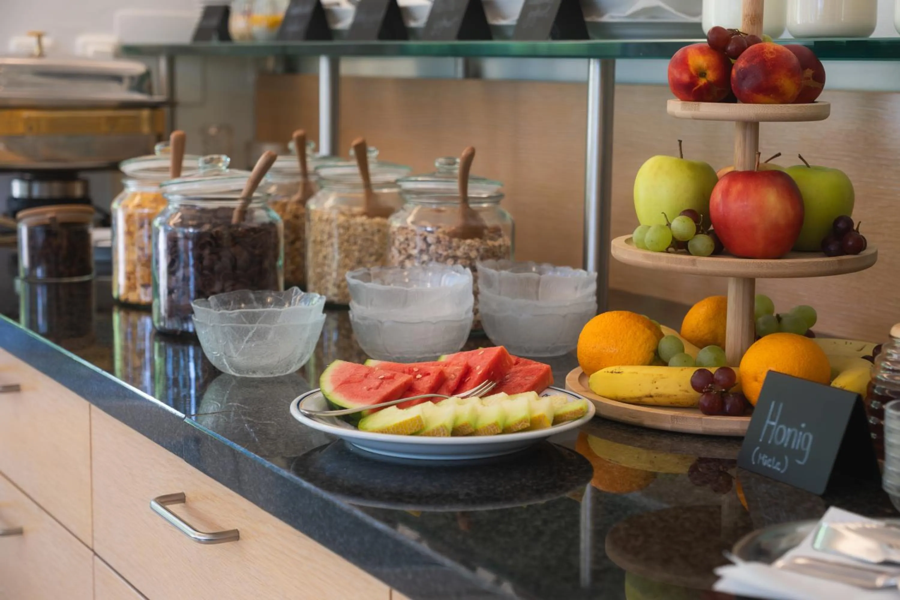 Food and drinks in Dom-Hotel