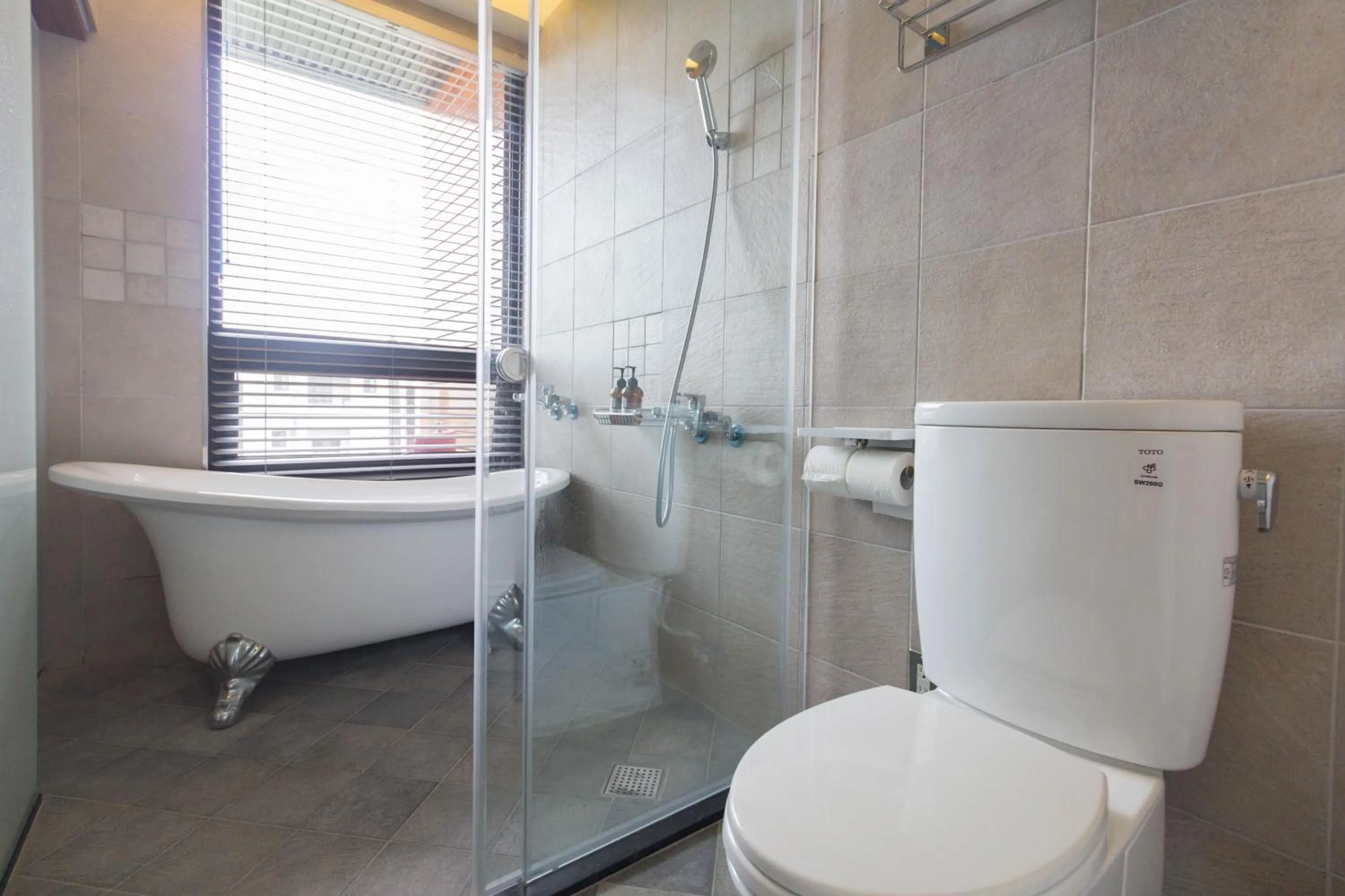 Bathroom in Island Sunrise