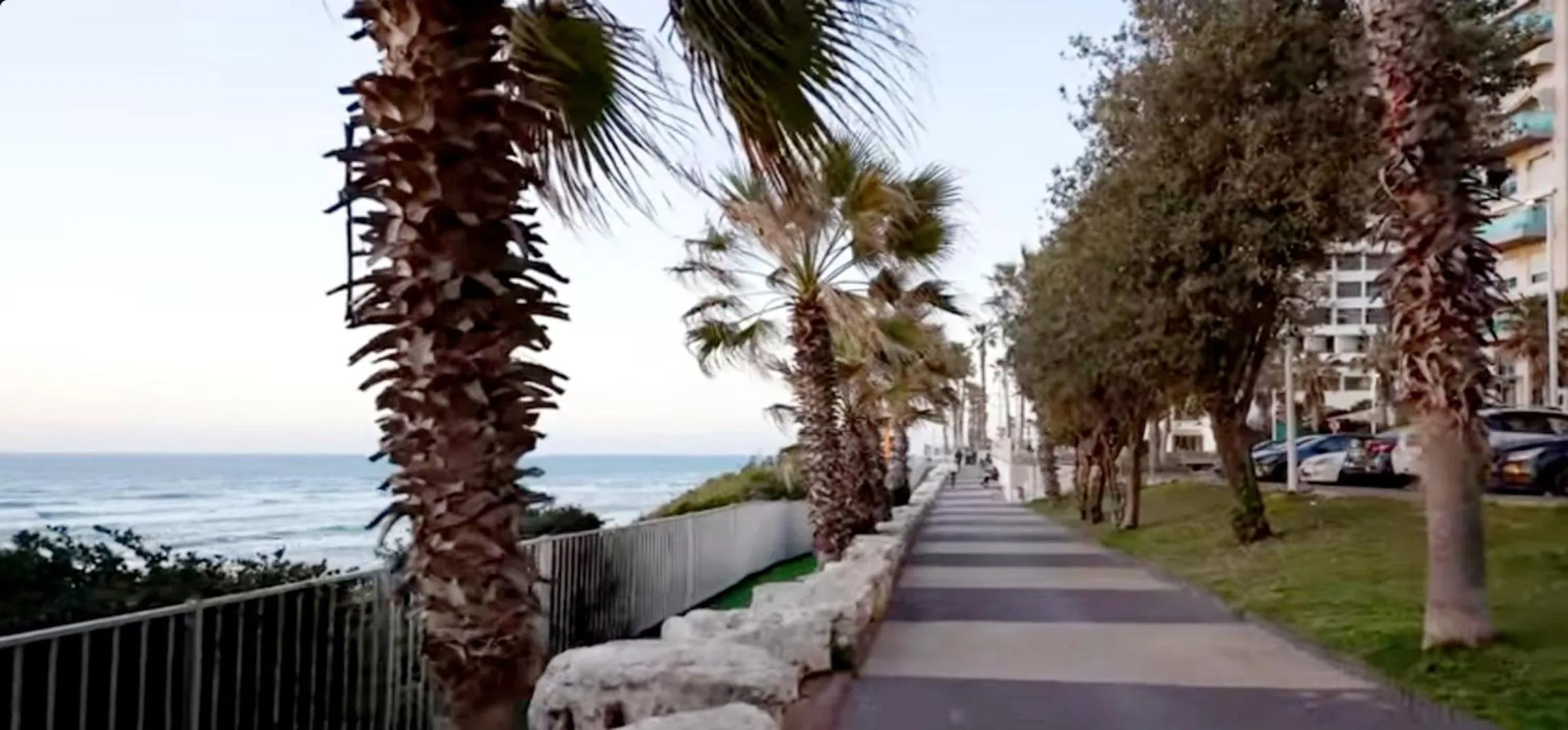 Sea view in 612 apartment on the beach