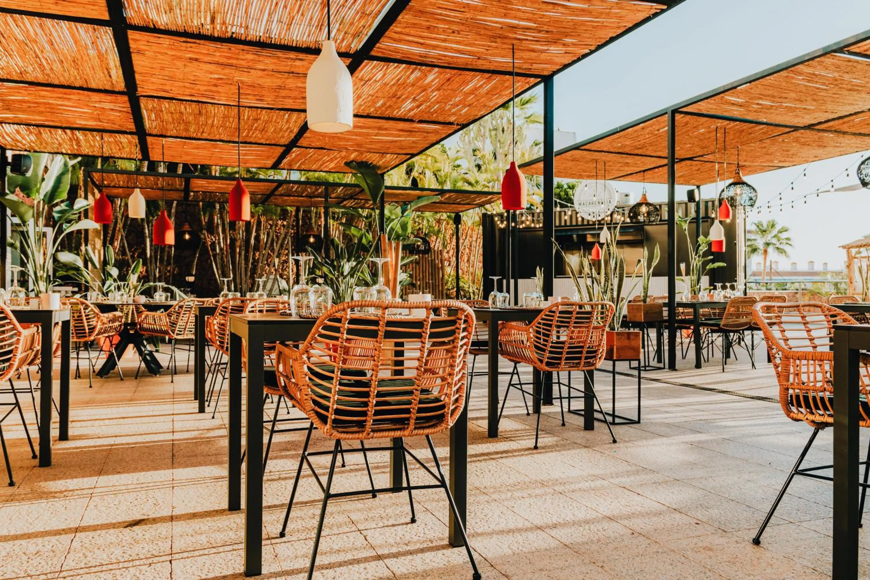 Restaurant/places to eat in Landmar Playa La Arena