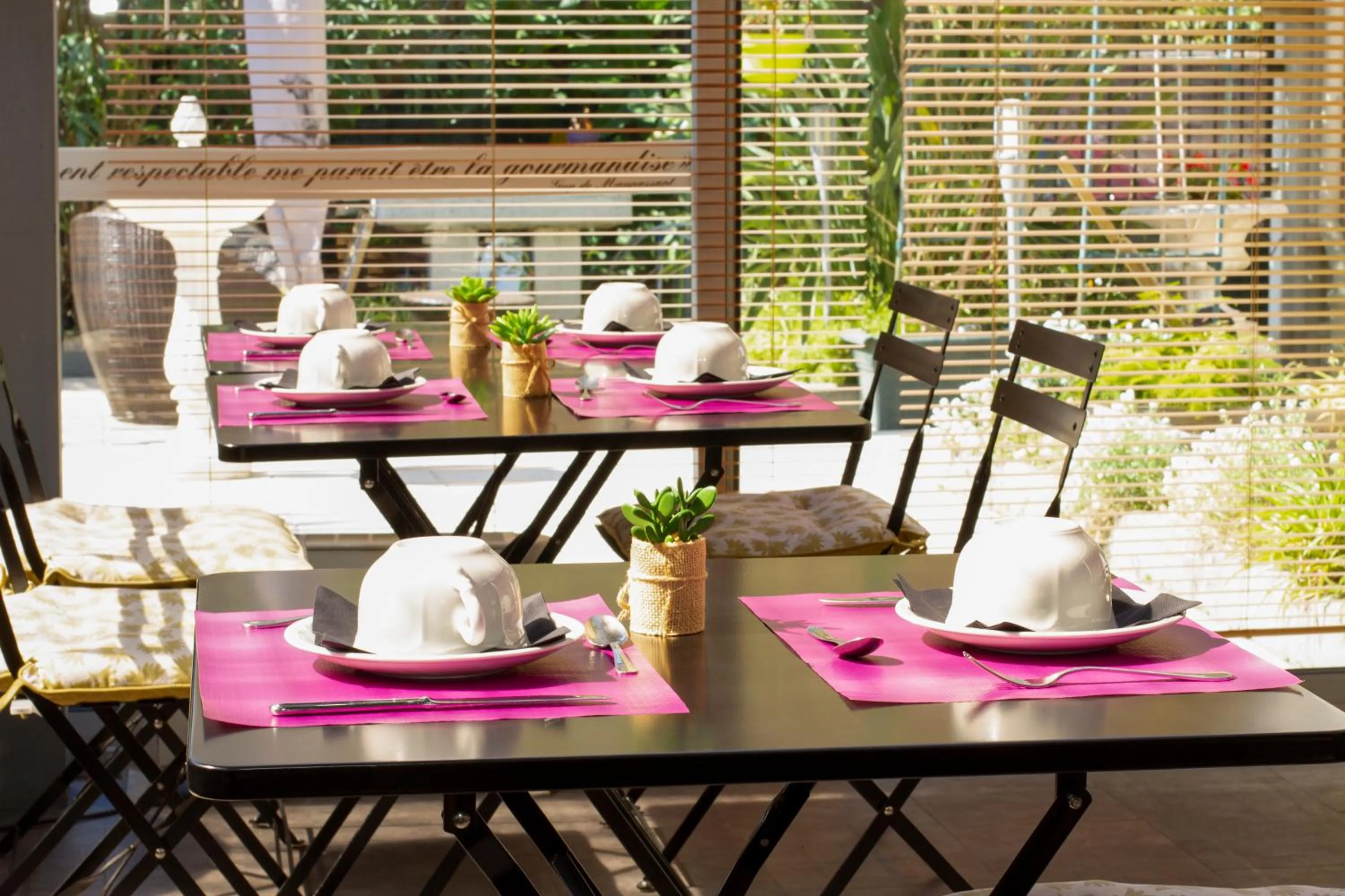 Breakfast in Hotel Chalet De L'isere