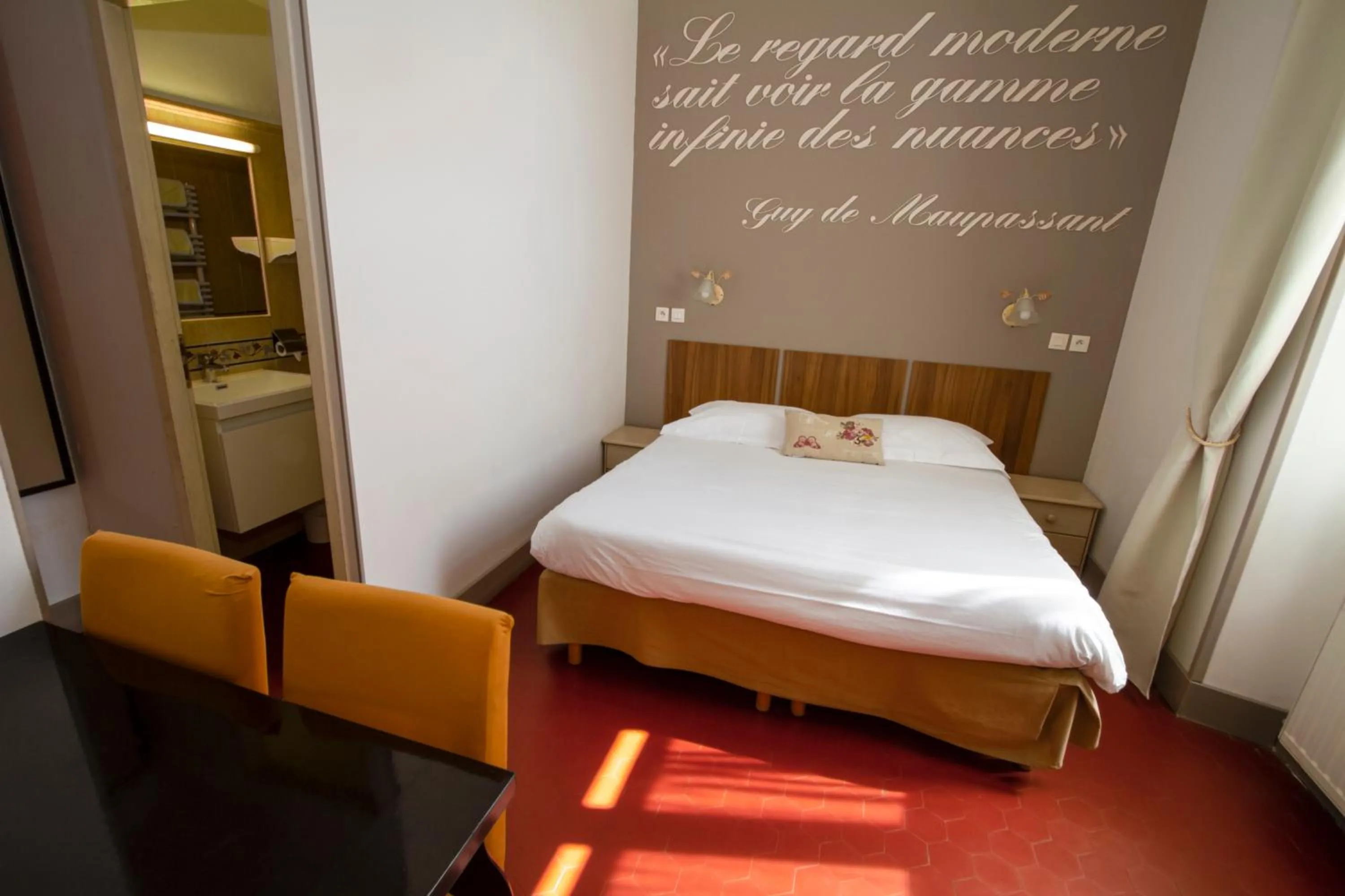 Bed in Hotel Chalet De L'isere